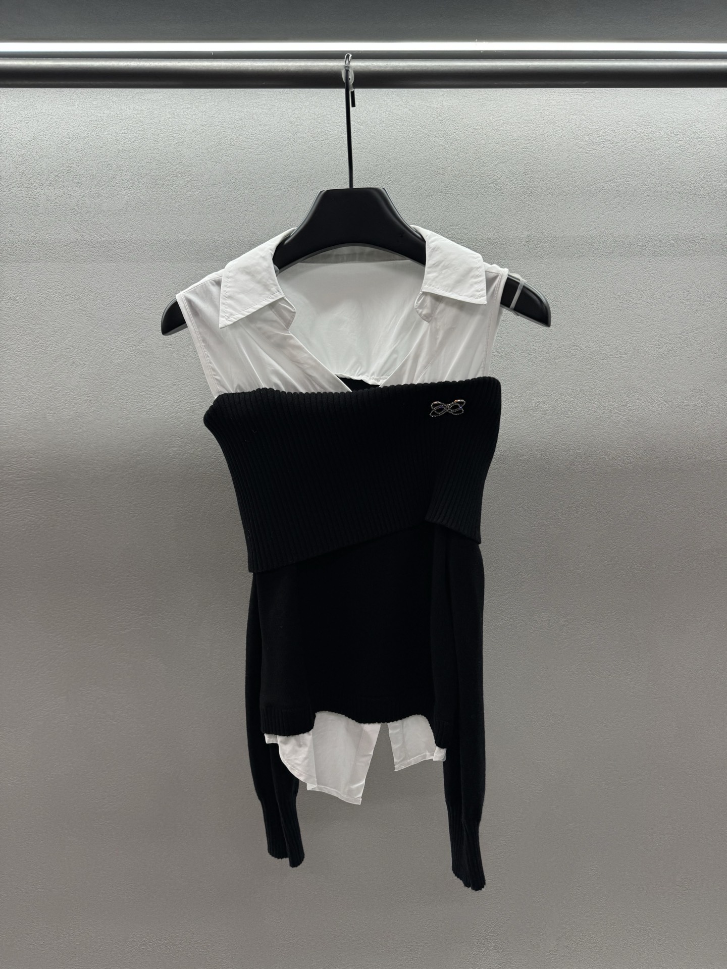 ￼ ❄️2025 Autumn and Winter❄️！Ann衬衫领一字肩针织衫，韩系学院风，减龄百搭