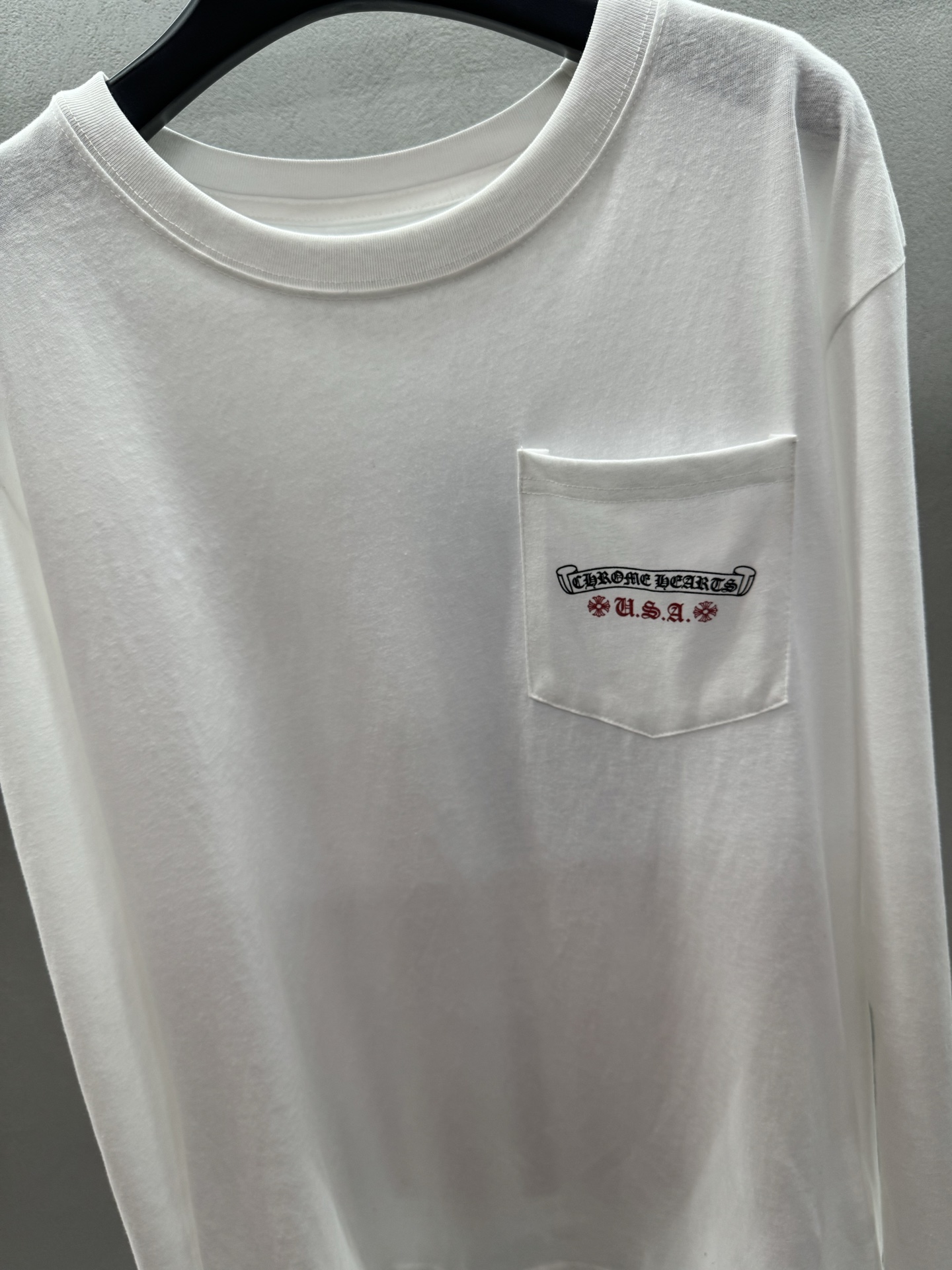 ￼ ❄️2025 Autumn and Winter❄️！克罗*心，卷轴背后破碎国旗长袖T恤，复古印花T