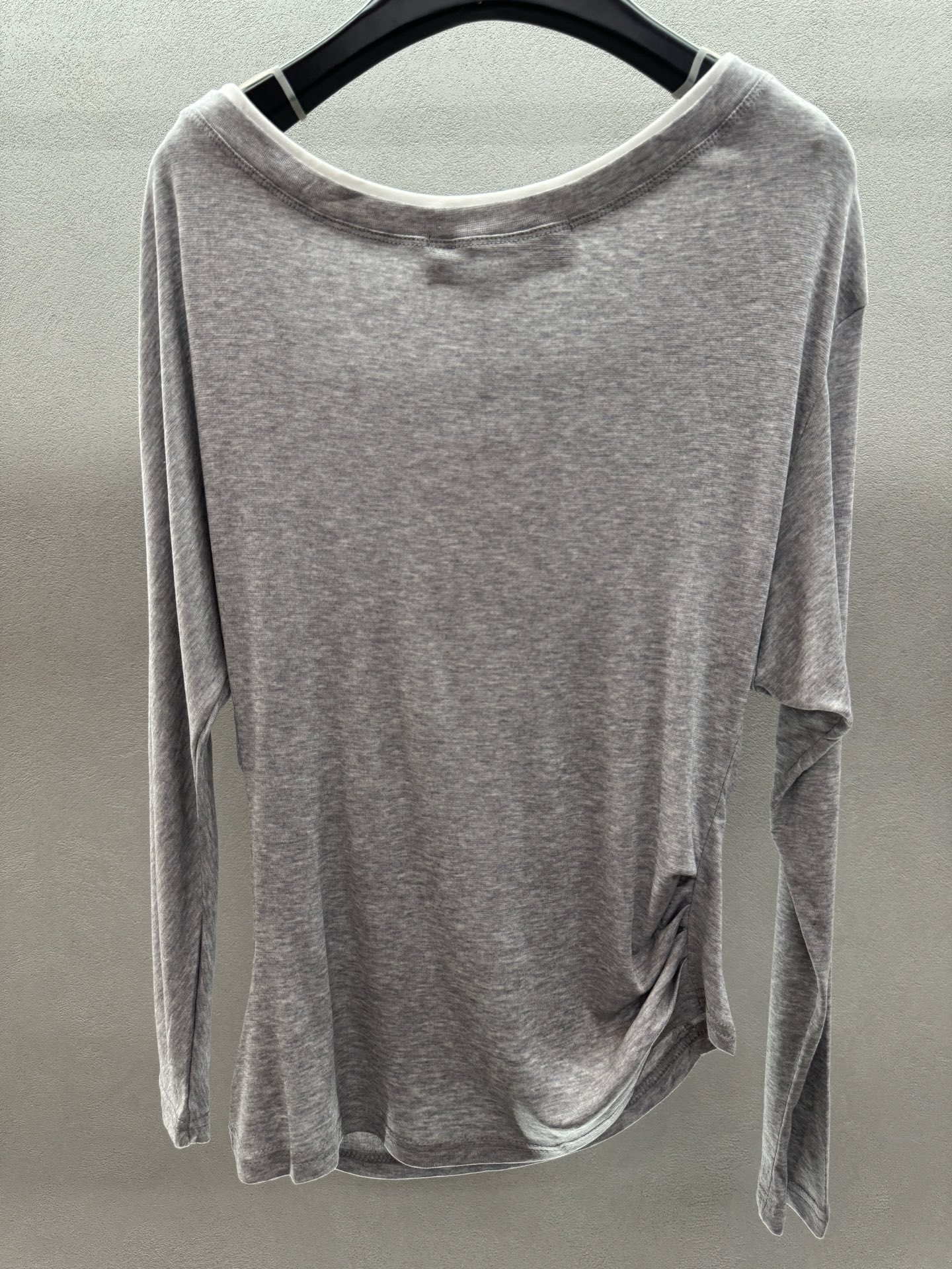 ￼ ❄️2025 Autumn and Winter❄️！ANN ANDELMA*字母烫钻斜肩长袖T恤，