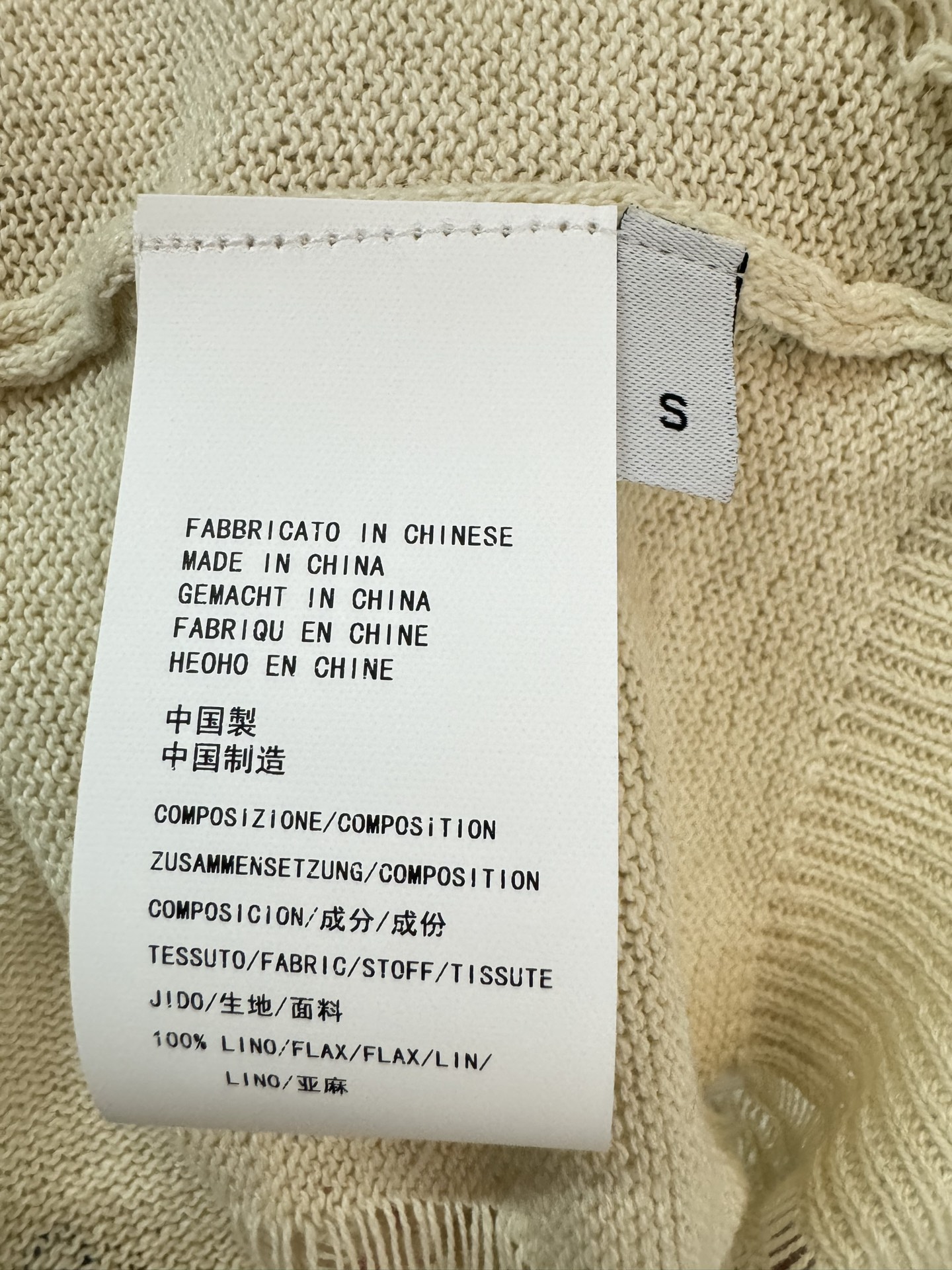 ￼ ❄️2025 Autumn and Winter❄️！ann长款针织开衫，可可爱爱卡通涂鸦，薄款面料