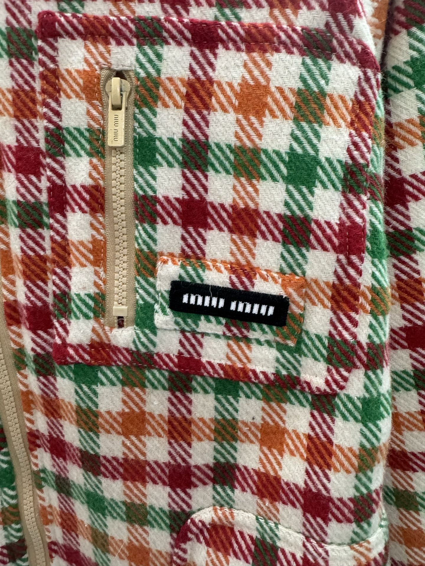 ￼ ❄️2025 Autumn and Winter❄️ ！Miumi* 秀款彩色格纹羊羔毛领夹克，格纹