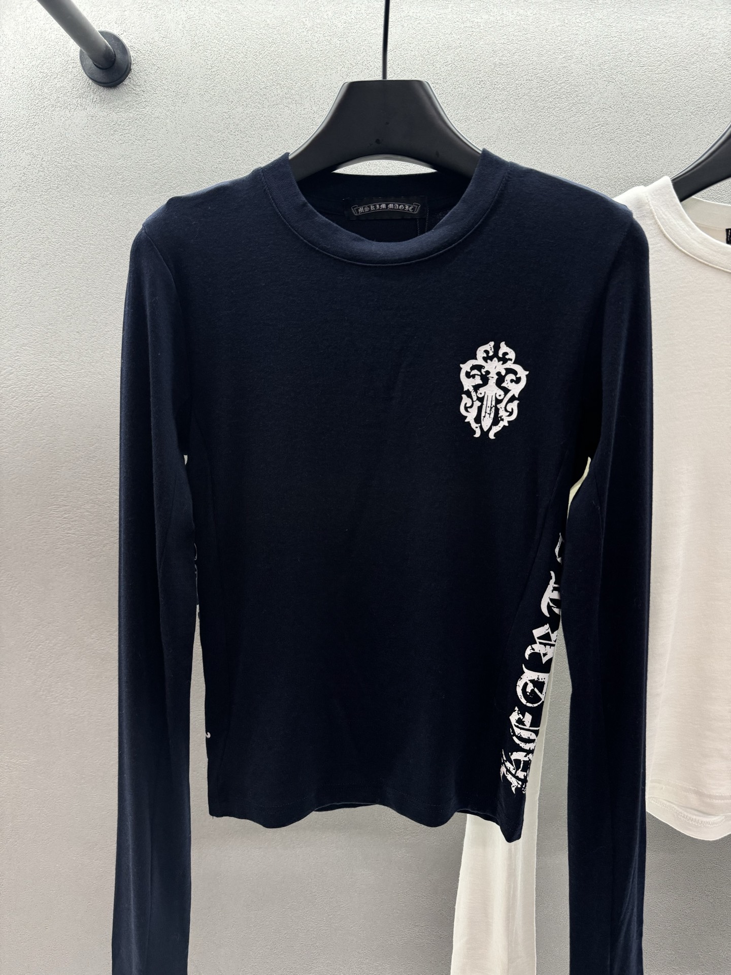 ￼ ❄️2025 Autumn and Winter❄️！克罗*心，长袖薄款打底，依旧简单百搭基础款，秋