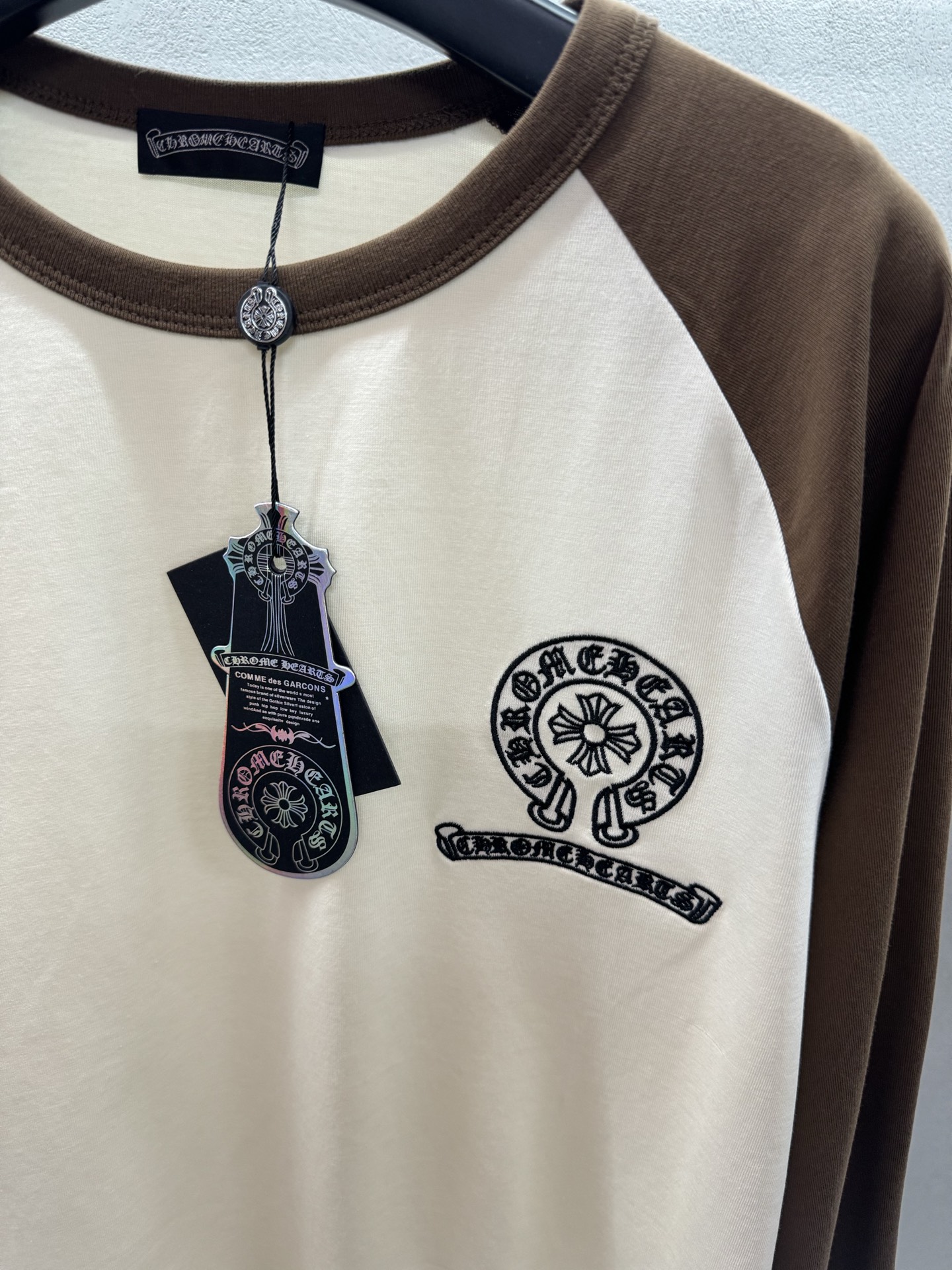 ￼ ❄️2025 Autumn and Winter❄️！克罗*心，撞色插肩袖长袖，定制纯棉面料，面料柔