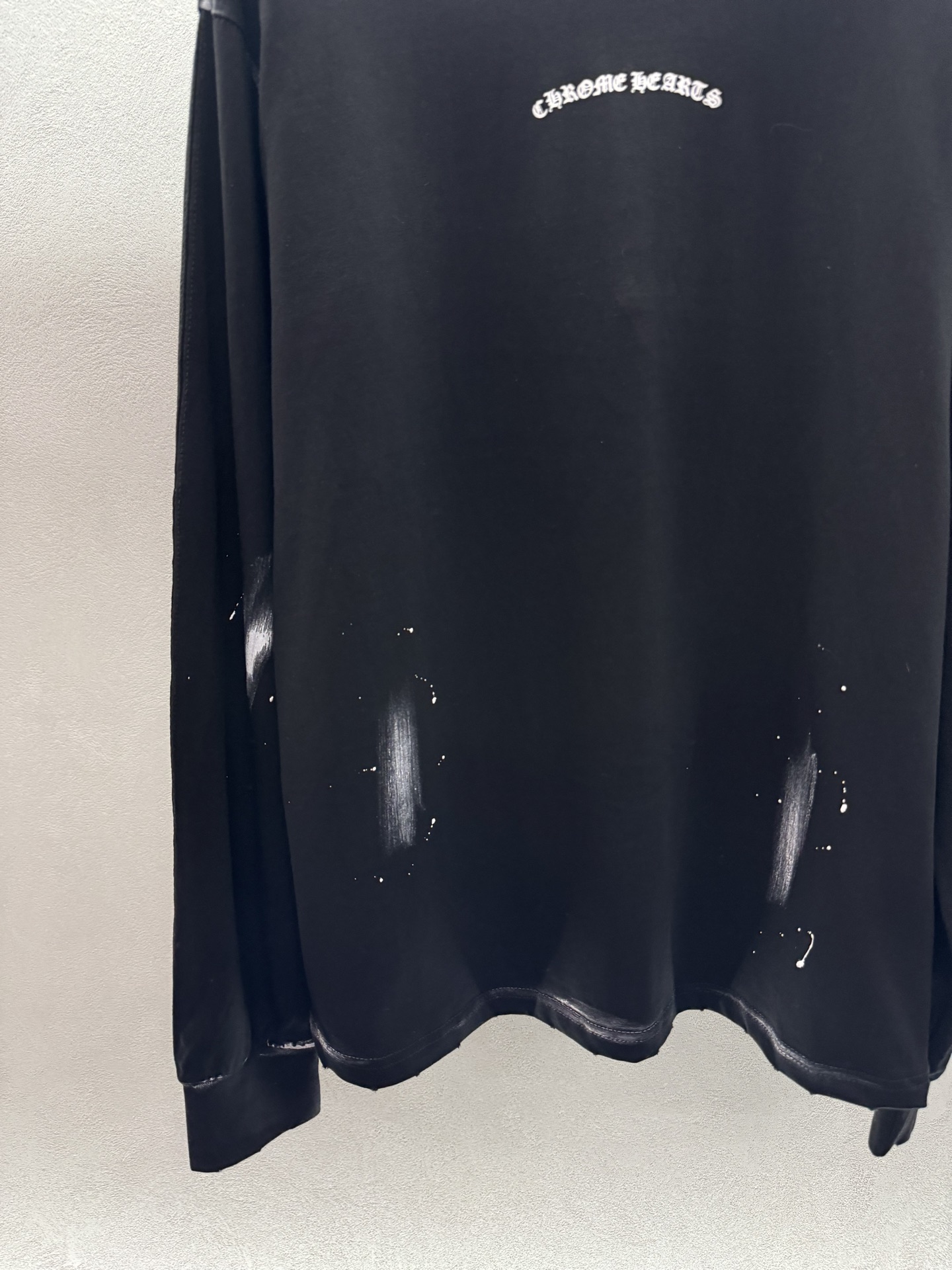 ￼ ￼ ❄️2025 Autumn and Winter❄️！克罗*心长袖T恤，宽松随意穿搭，宽松有范，