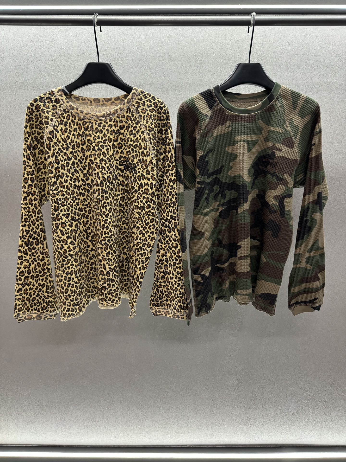 ￼ ❄️2025 Autumn and Winter❄️！Stu*ssy华夫格迷彩长袖！豹纹+迷彩两色，