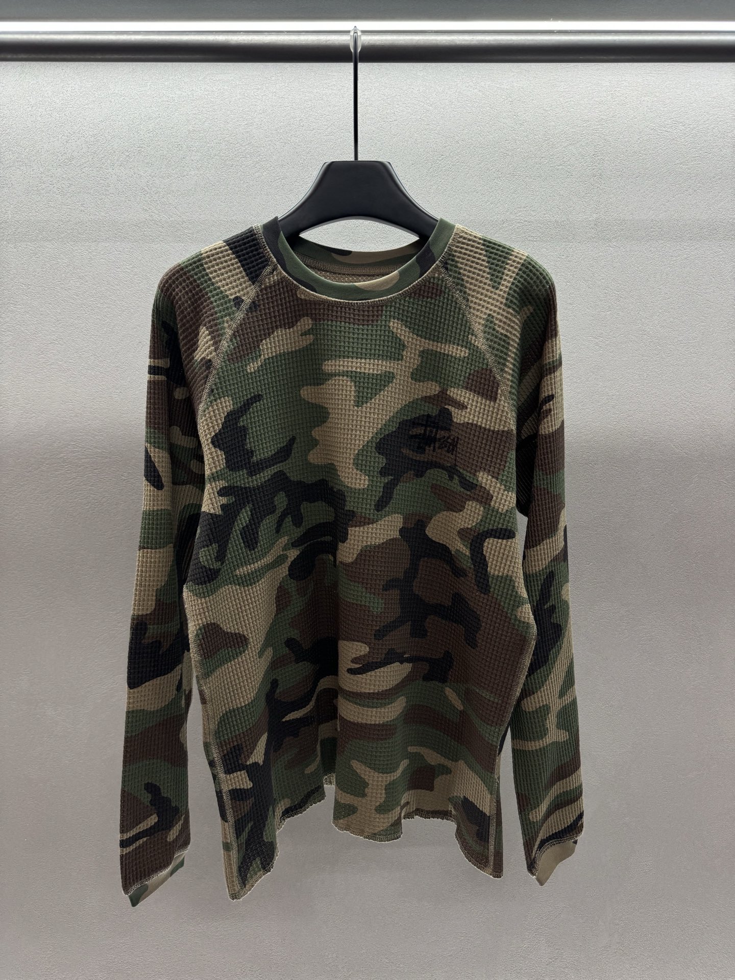 ￼ ❄️2025 Autumn and Winter❄️！Stu*ssy华夫格迷彩长袖！豹纹+迷彩两色，