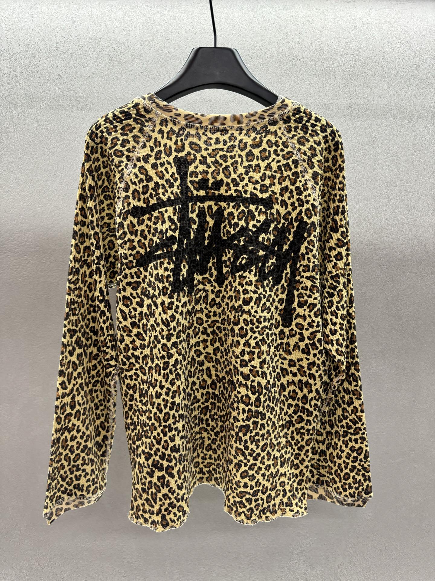 ￼ ❄️2025 Autumn and Winter❄️！Stu*ssy华夫格迷彩长袖！豹纹+迷彩两色，