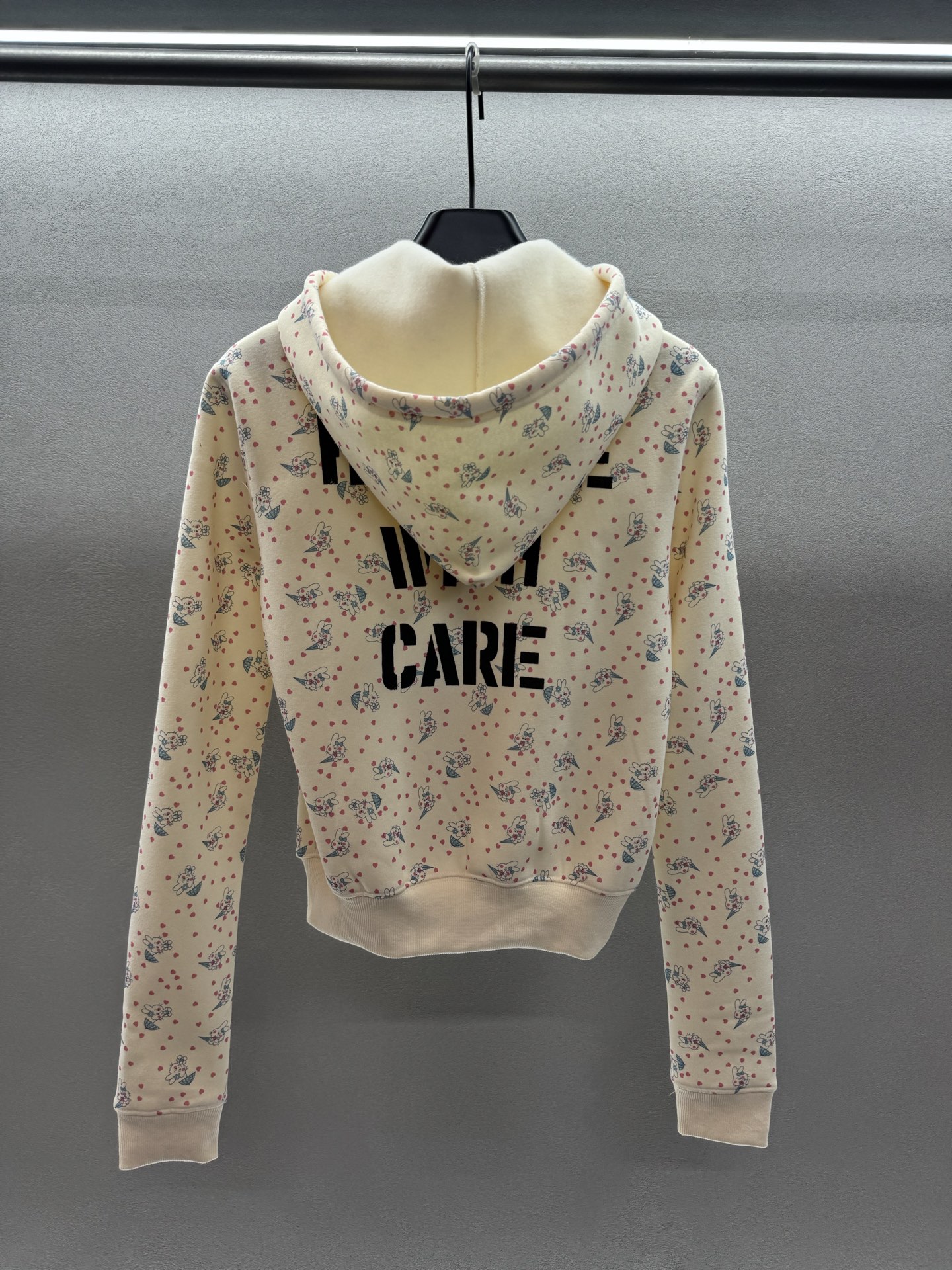 ￼ ❄️2025 Autumn and Winter❄️！Ashley Willians ，可爱兔子卫衣