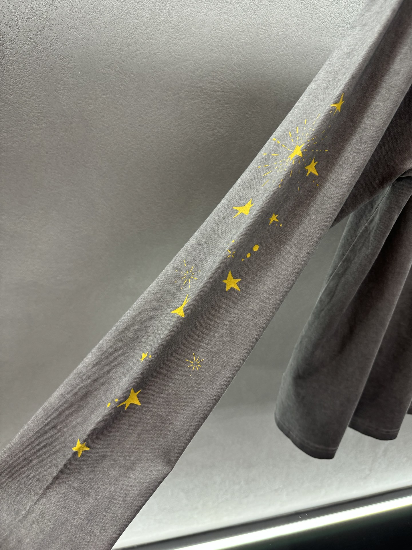 ￼ ❄️2025 Autumn and Winter❄️!Selala Gu，慵懒画风长袖T，舒适又轻松