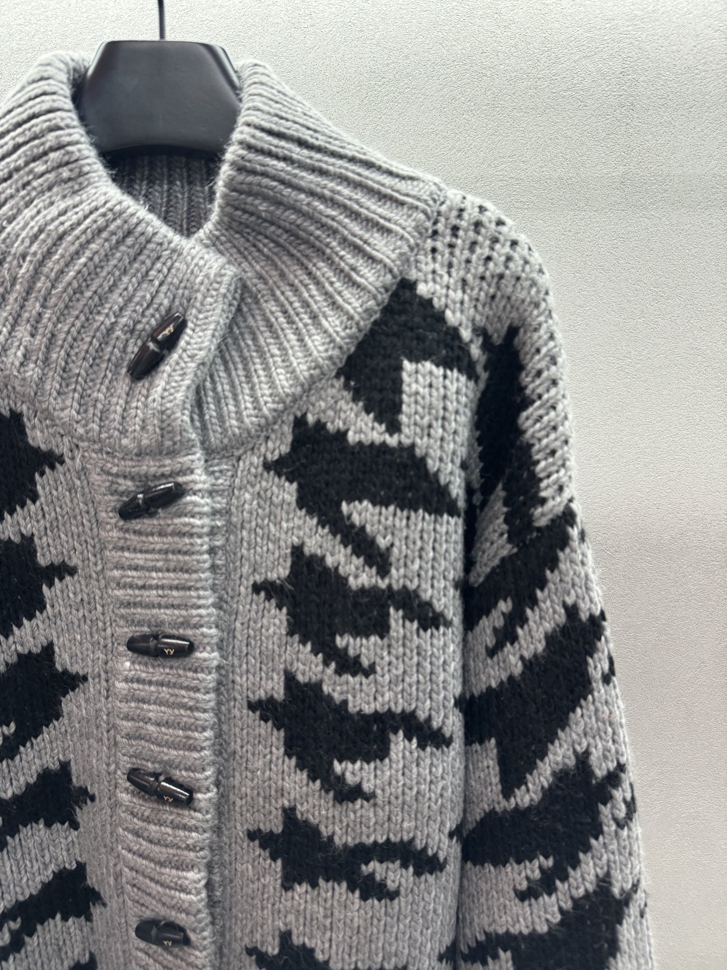 ￼ ❄️2025 Autumn and Winter❄️！OPEN Y*Y，阔版针织毛衣，简约阔版穿搭，