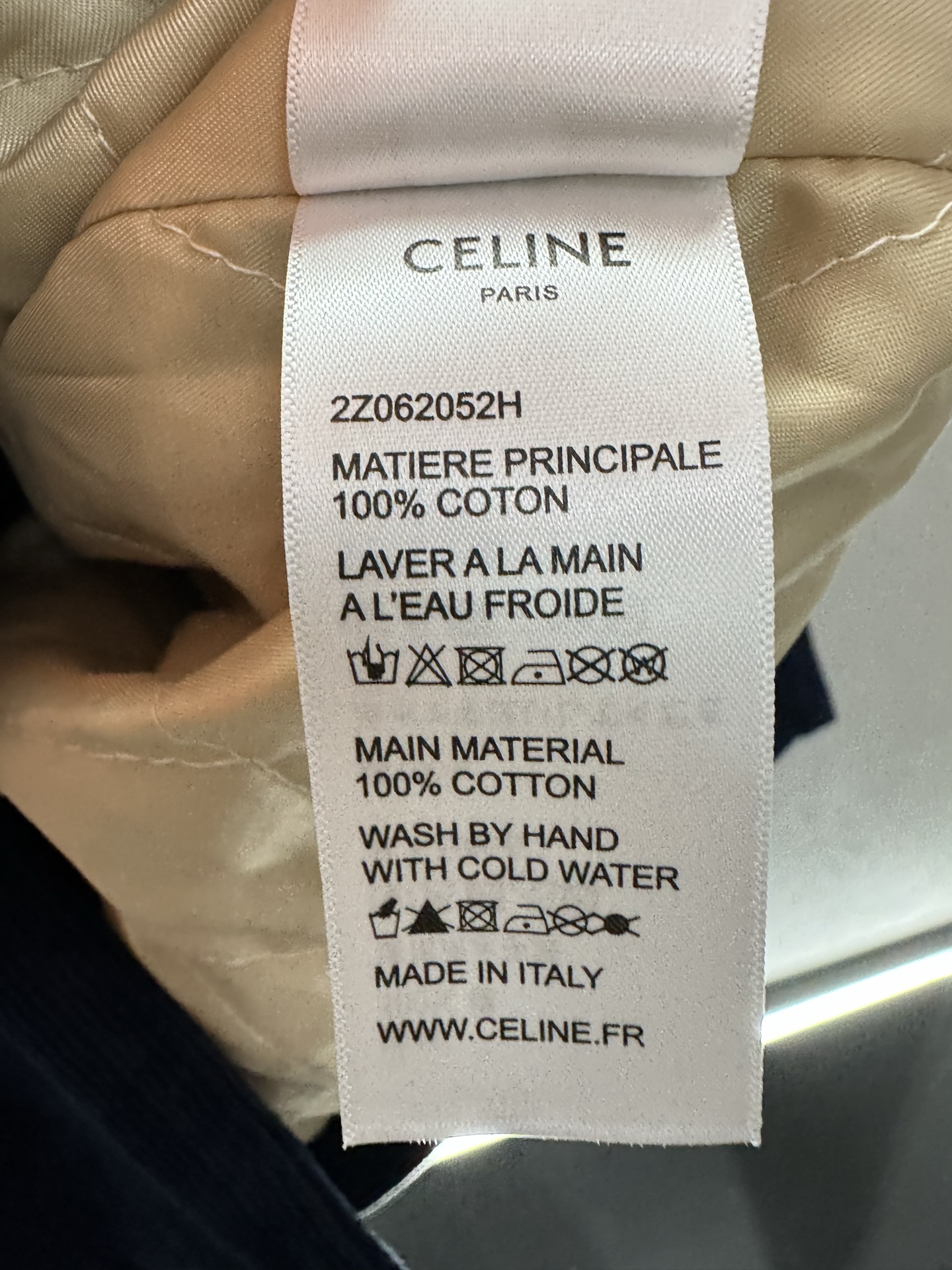 ￼ ❄️2025 Autumn and Winter❄️ ！Celin*，刺绣凯旋门徽标连帽棉服，实穿又