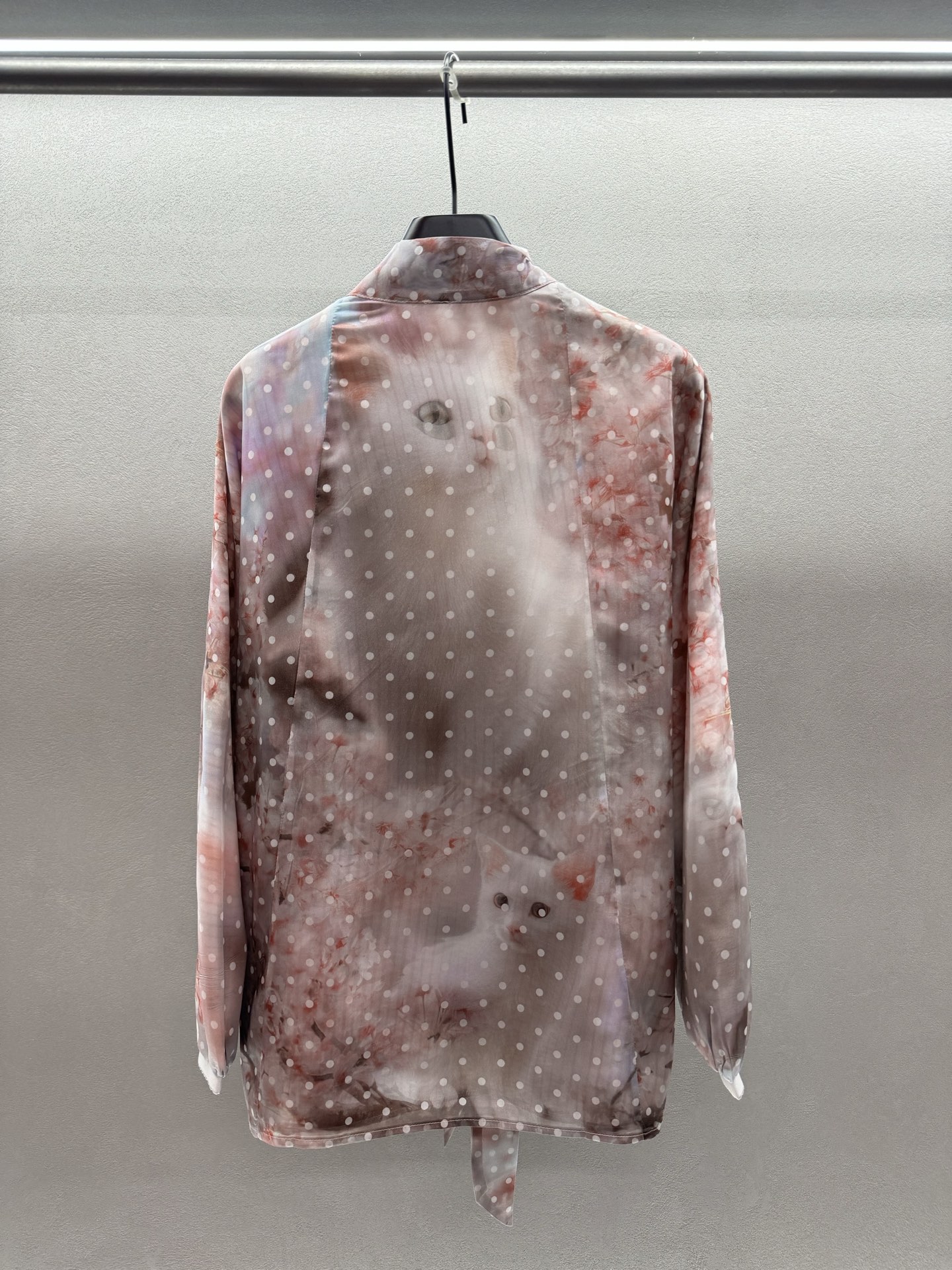 ￼ ❄️2025 Autumn and Winter❄️！Trini*te，樱花粉浪漫猫咪猫猫衬衫，樱花