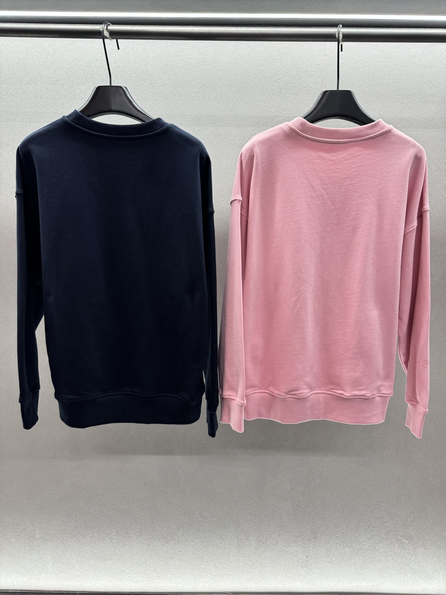 ￼ ❄️2025 Autumn and Winter❄️！Alexia Sand*ra，刺绣星星小狗印花