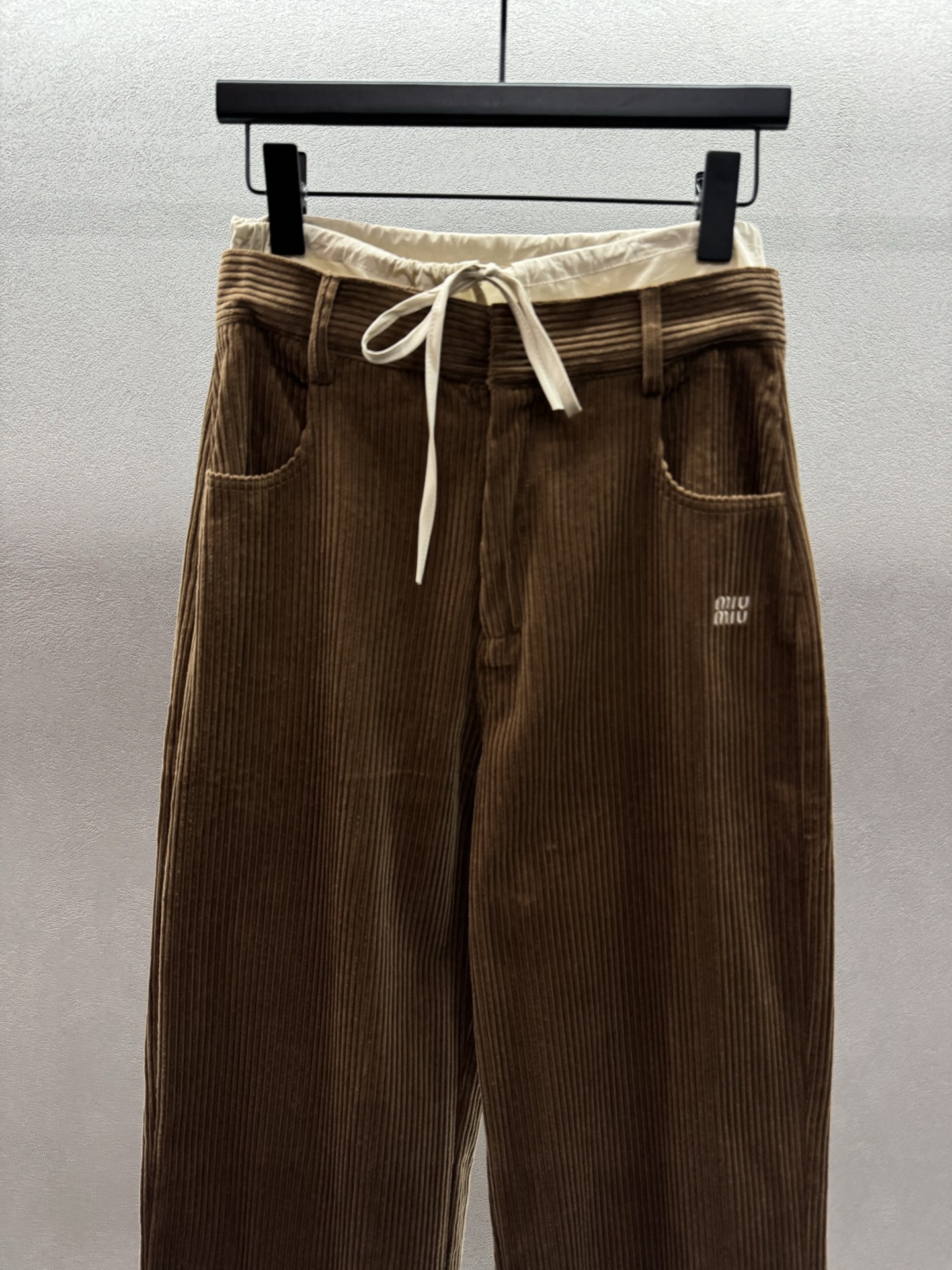 ￼ ❄️2025 Autumn and Winter❄️！Miu Mi*，双腰头拼接抽绳灯芯绒直筒裤 高
