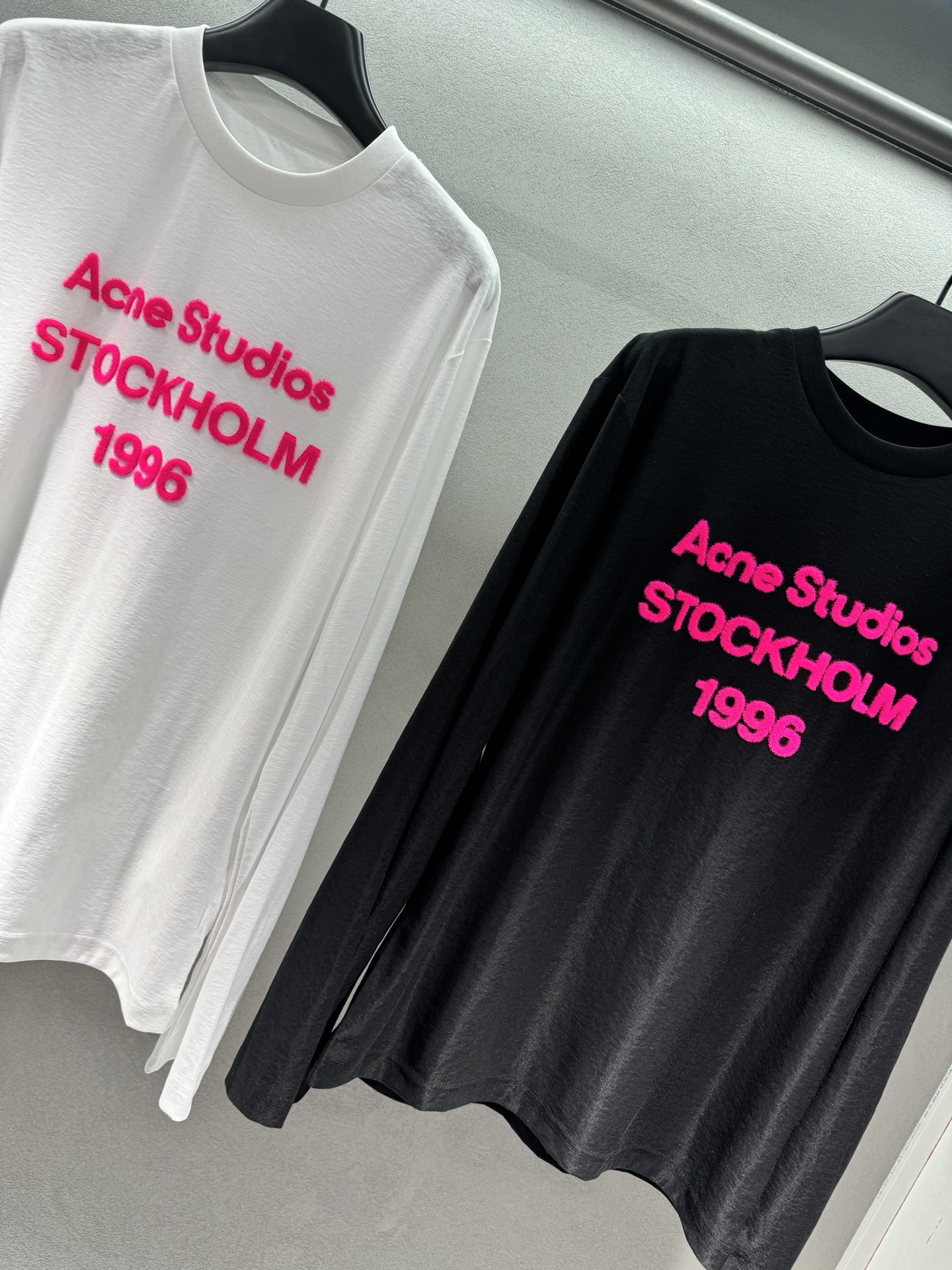 ￼ 🌾2026 SPring&Summer 🔥 ！Acne Studio*，1996植绒长袖T恤，新春限