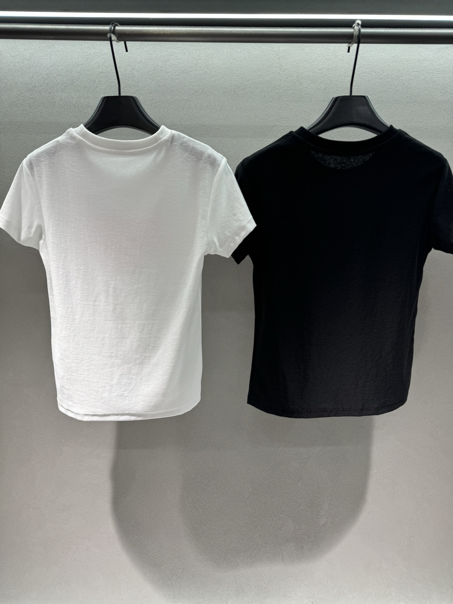 ￼ 🌾2026 SPring&Summer 🔥 ！Acne Studio*，1996植绒短袖T恤，新春限