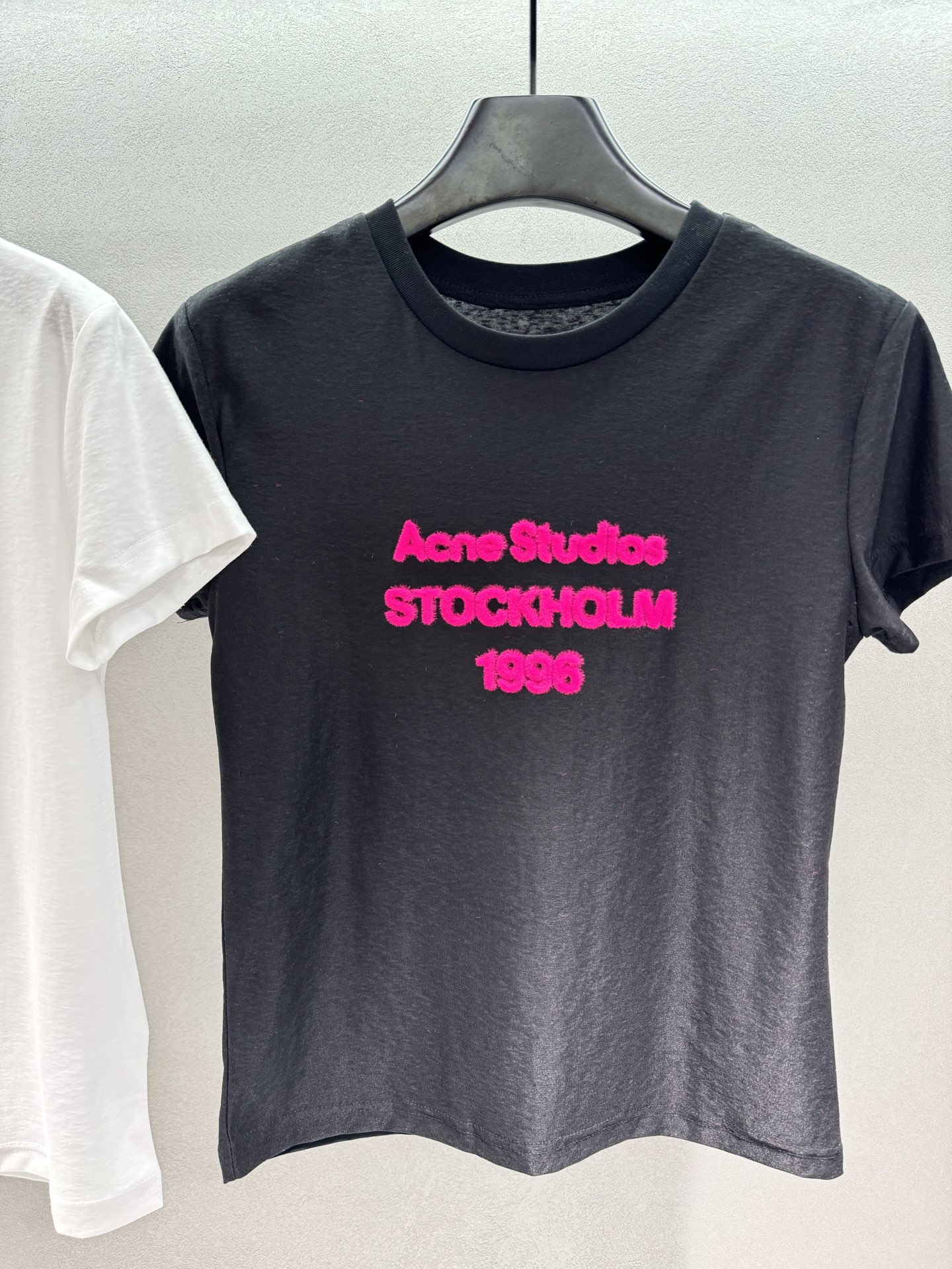 ￼ 🌾2026 SPring&Summer 🔥 ！Acne Studio*，1996植绒短袖T恤，新春限