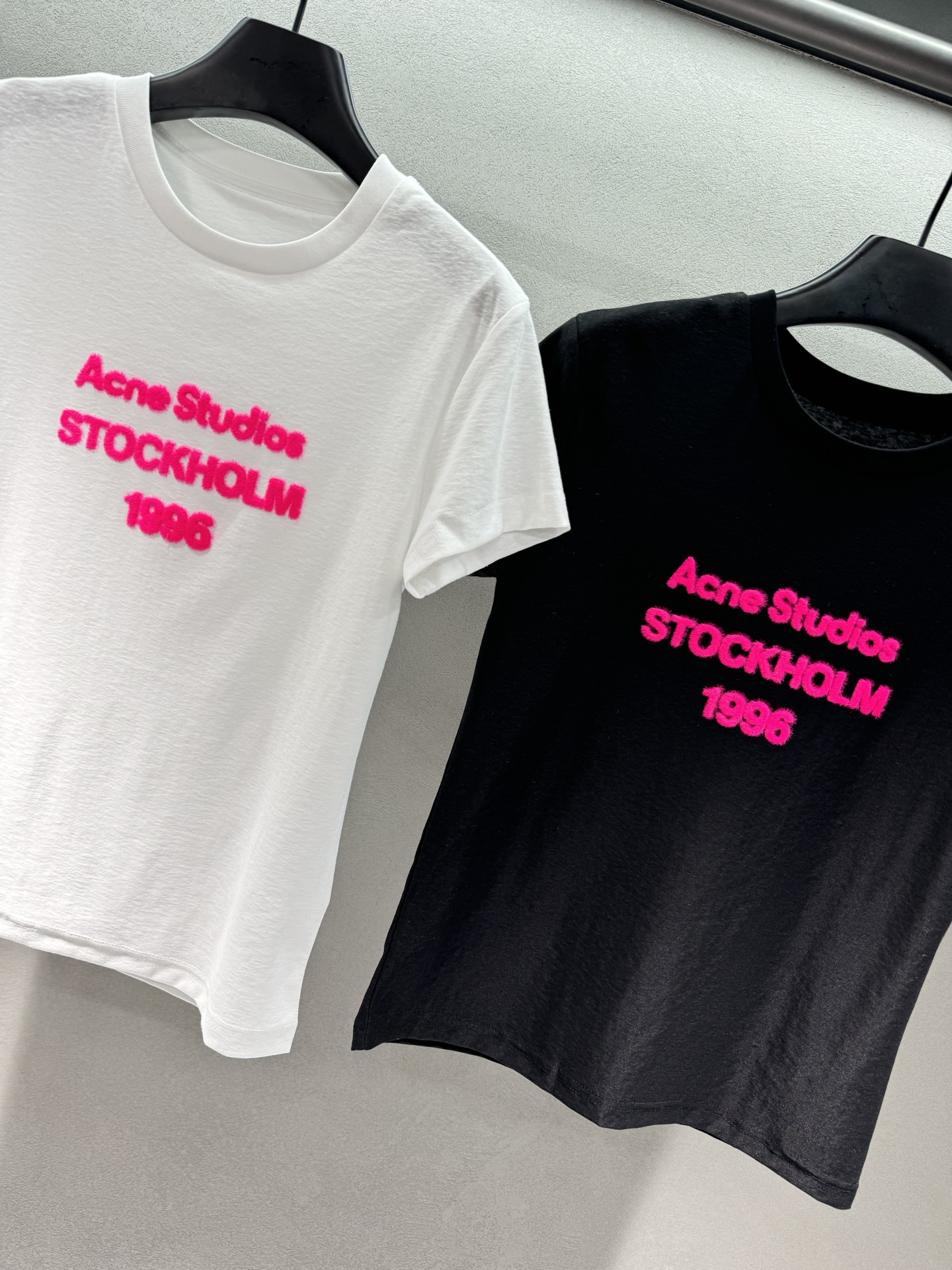 ￼ 🌾2026 SPring&Summer 🔥 ！Acne Studio*，1996植绒短袖T恤，新春限