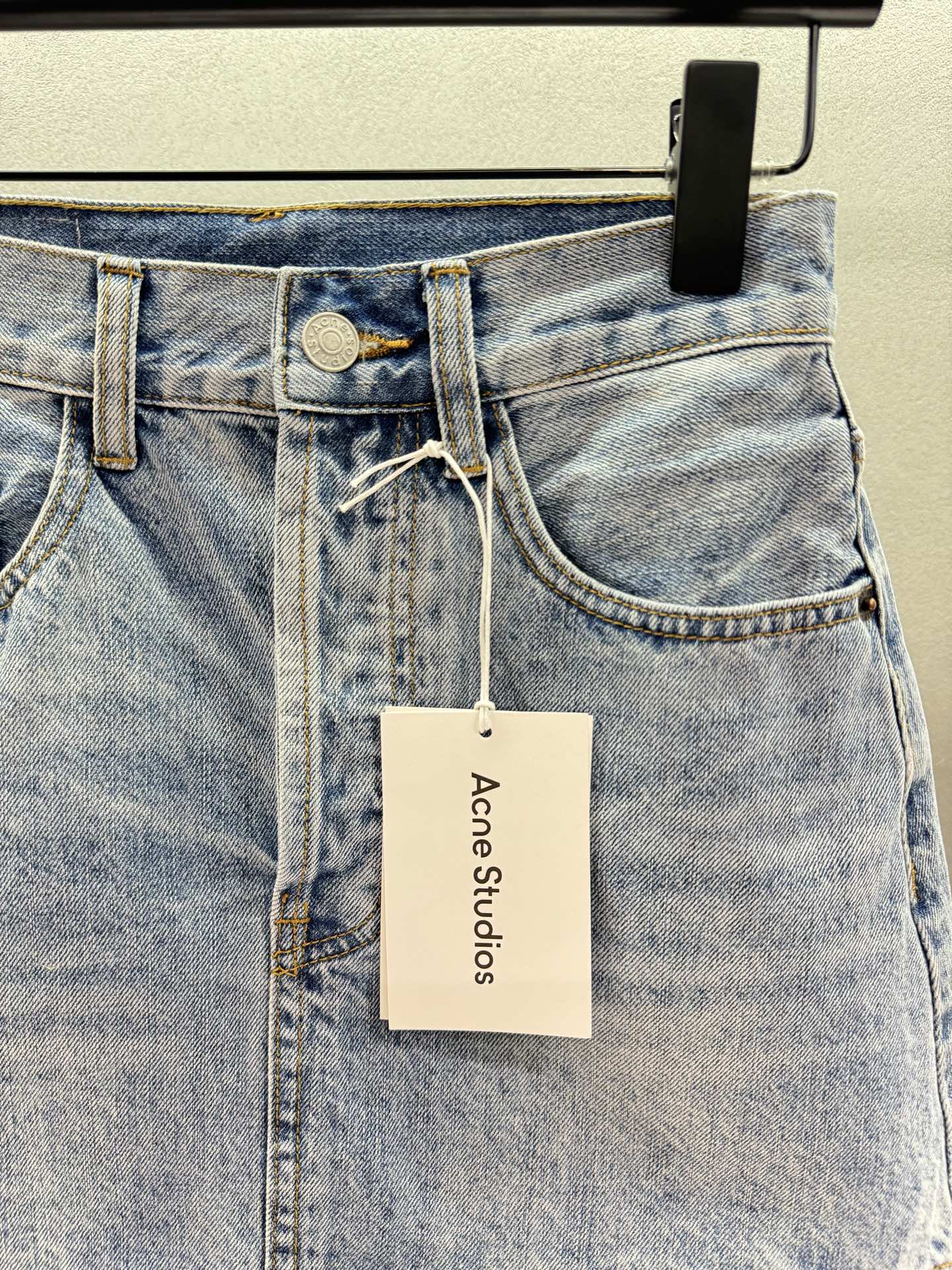 ￼ 🌾2026 SPring&Summer 🔥 ！Acne Stu*dios，高腰A字牛仔迷你短裙，采用