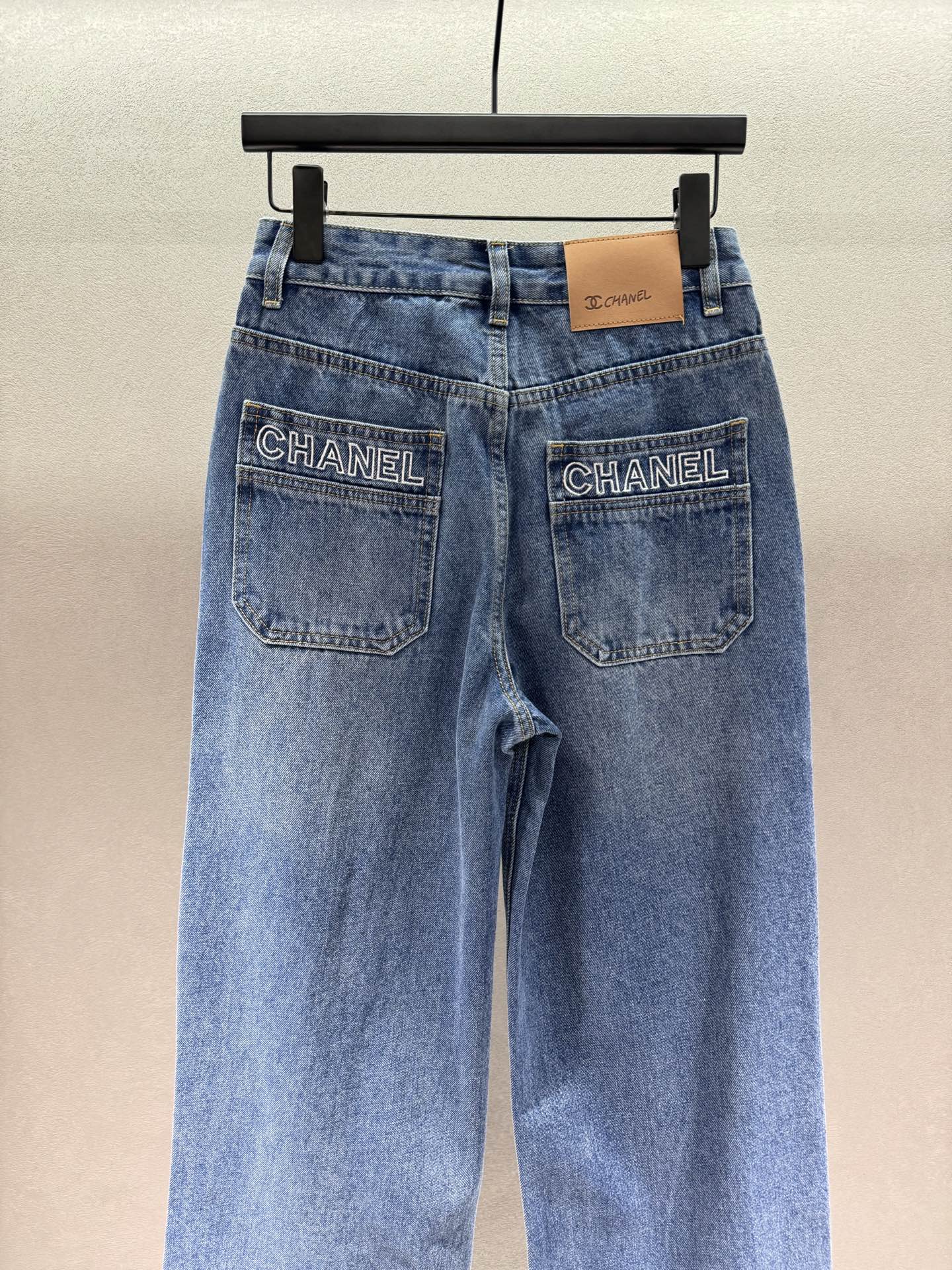 ￼ 🌾2026 SPring&Summer 🔥！Chan*l高腰阔腿牛仔裤，高腰阔腿直筒版型，能优化腰臀