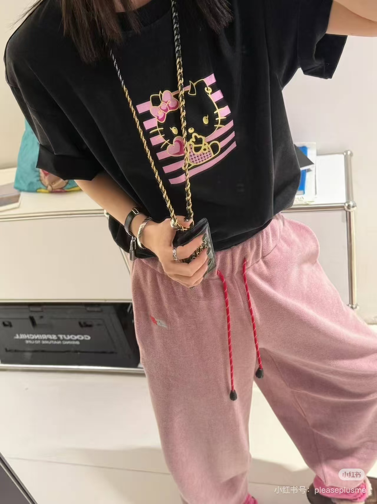 NO:801263,,,19860909,,,Women's clothing