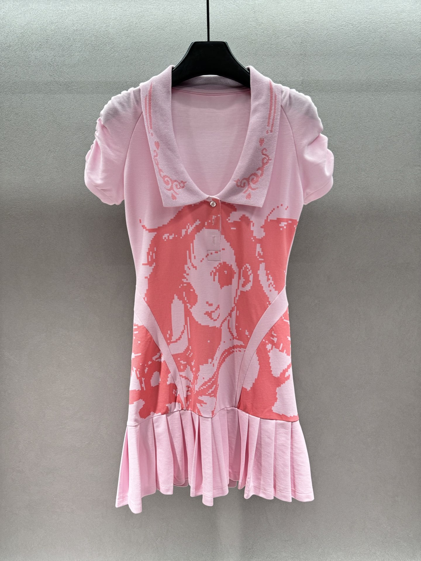 NO:802466,2026 Spring&Summer As*ley Wil*liam comic girl dress, Polo lapel + puff sleeve design, soft and full, can also hide the fat, fleshy girls can close their eyes and rush in. The waist cut + pleated skirt can pinch the ant waist in seconds, long legs can be stretched directly, and small people can easily control it. Soft and fufu skin-friendly fabric, very comfortable to wear next to the body, no sweating at all in summer, great for dating, visiting stores, and going out on the street~  Three yards!  ,,skirts,198609092026 Spring&Summer As*ley Wil*liam漫画少女连衣裙, Polo翻领+泡泡袖设计,温柔感拉满, 还能藏住拜拜肉,肉肉女生直接闭眼冲 收腰剪裁+百褶裙摆,秒掐蚂蚁腰, 大长腿直接拉满,小个子也能轻松驾驭, 软fufu的亲肤面料,贴身穿巨舒服, 夏天穿完全不闷汗, 约会、探店、出街穿都巨出片～ 三码！,,skirts,,Women's clothing