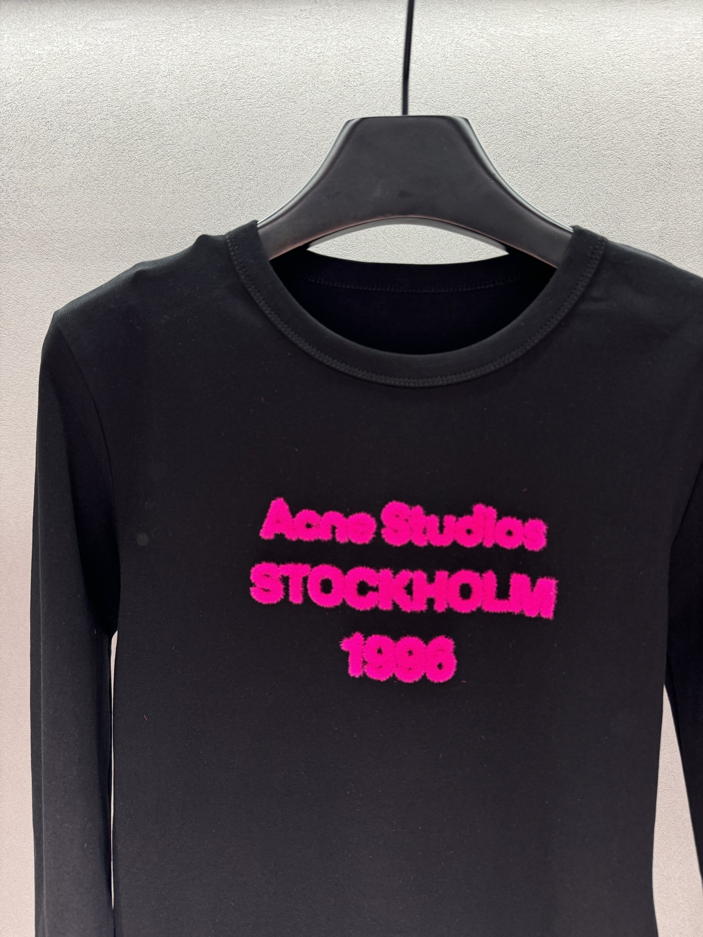 ￼ 🌾2026 SPring&Summer 🔥 ！Acne Studio*，1996植绒长袖修身T恤，新