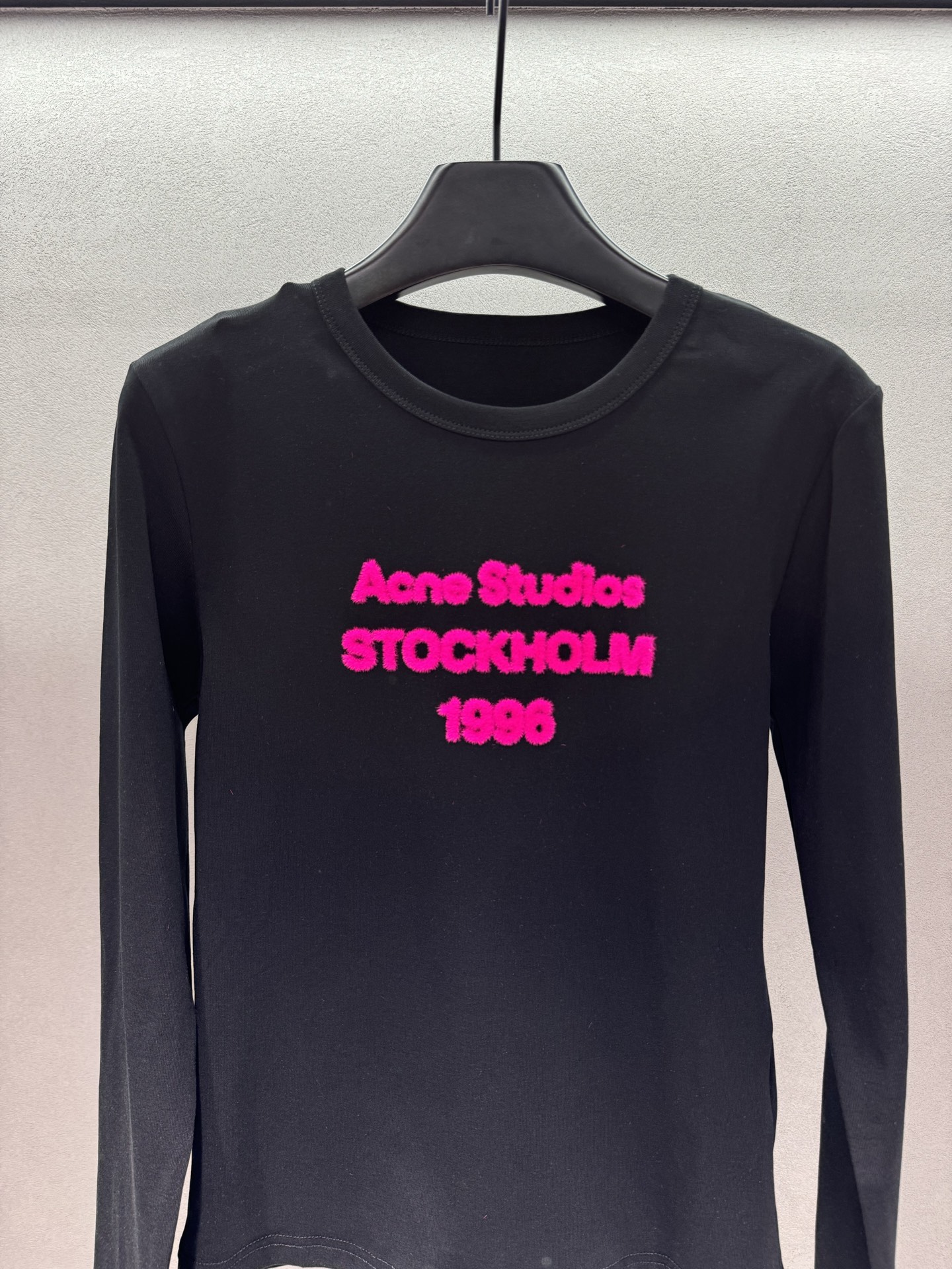 ￼ 🌾2026 SPring&Summer 🔥 ！Acne Studio*，1996植绒长袖修身T恤，新