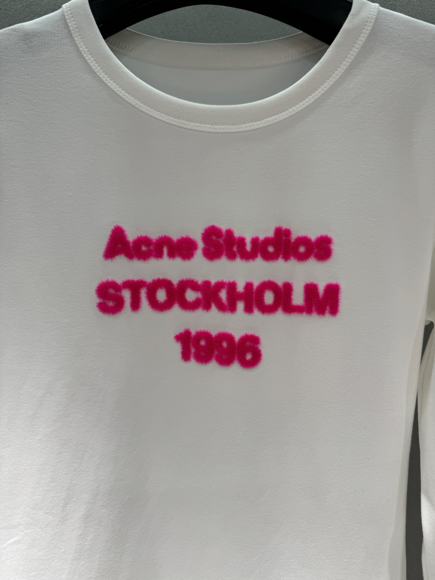 ￼ 🌾2026 SPring&Summer 🔥 ！Acne Studio*，1996植绒长袖修身T恤，新