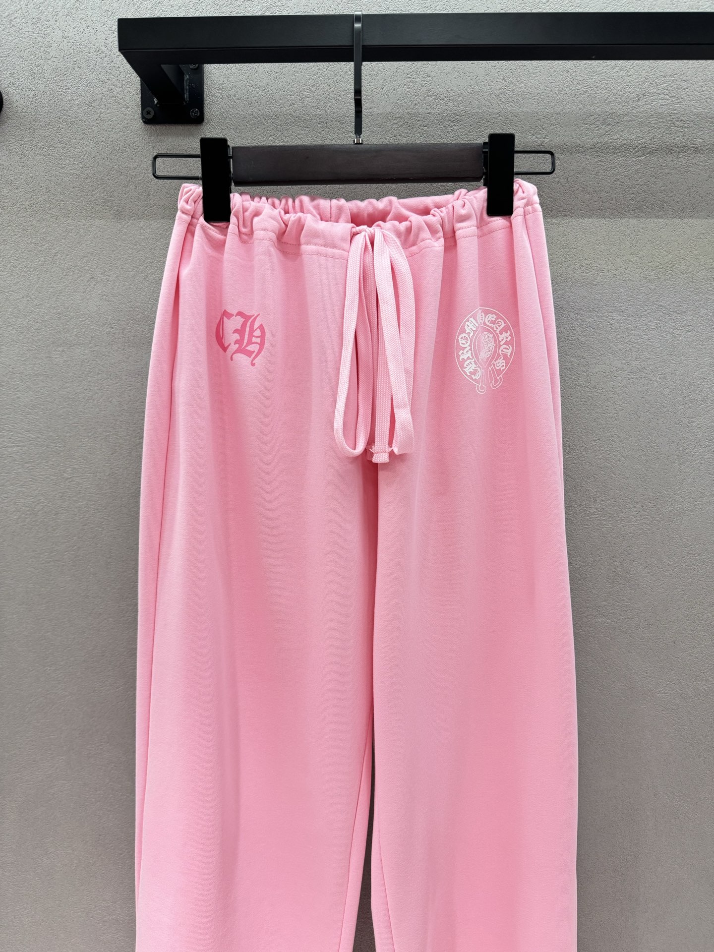  2026 Spring&Summer !克罗*心,粉色阔腿裤直接封神松紧抽绳腰头不挑身材,垂感直接拉  2026 Spring&Summer !克罗*心,粉色阔腿裤直接封神松紧抽绳腰头不挑身材,垂感直接拉