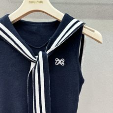  2026 Spring&Summer !Ann海军领无袖针织,修身针织版型,完美勾勒腰线,藏肉显瘦的  2026 Spring&Summer !Ann海军领无袖针织,修身针织版型,完美勾勒腰线,藏肉显瘦的