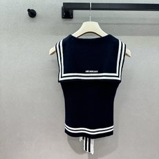  2026 Spring&Summer !Ann海军领无袖针织,修身针织版型,完美勾勒腰线,藏肉显瘦的  2026 Spring&Summer !Ann海军领无袖针织,修身针织版型,完美勾勒腰线,藏肉显瘦的