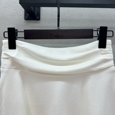  2026 Spring&Summer !Ann高腰翻边腰头半裙,白温柔纯欲,黑款酷飒拽姐,搭短T、  2026 Spring&Summer !Ann高腰翻边腰头半裙,白温柔纯欲,黑款酷飒拽姐,搭短T、