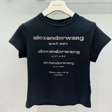  🌾2026 SPring&Summer !AW烫钻字母,低调又自带质感,修身但不紧绷的版型,上身显  🌾2026 SPring&Summer !AW烫钻字母,低调又自带质感,修身但不紧绷的版型,上身显