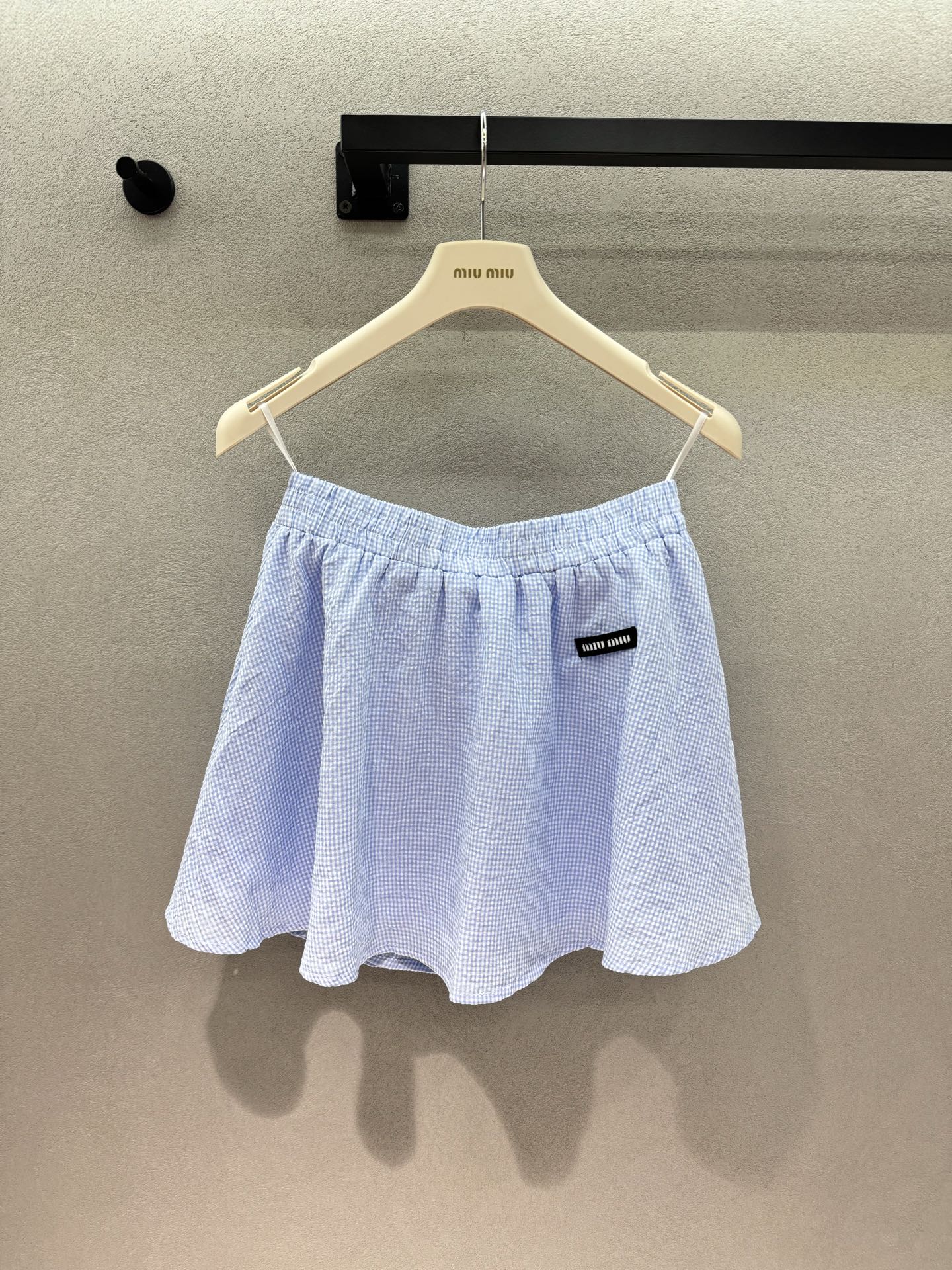 ￼ 🌾2026 SPring&Summer /套！MM蓝白格纹套装，浅蓝小格纹+木耳边吊带+蓬蓬短裙，一
