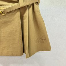  🌾2026 SPring&Summer !MM卡其色压褶半裙,高腰百褶版型巨藏肉,同色系腰带+金色扣  🌾2026 SPring&Summer !MM卡其色压褶半裙,高腰百褶版型巨藏肉,同色系腰带+金色扣