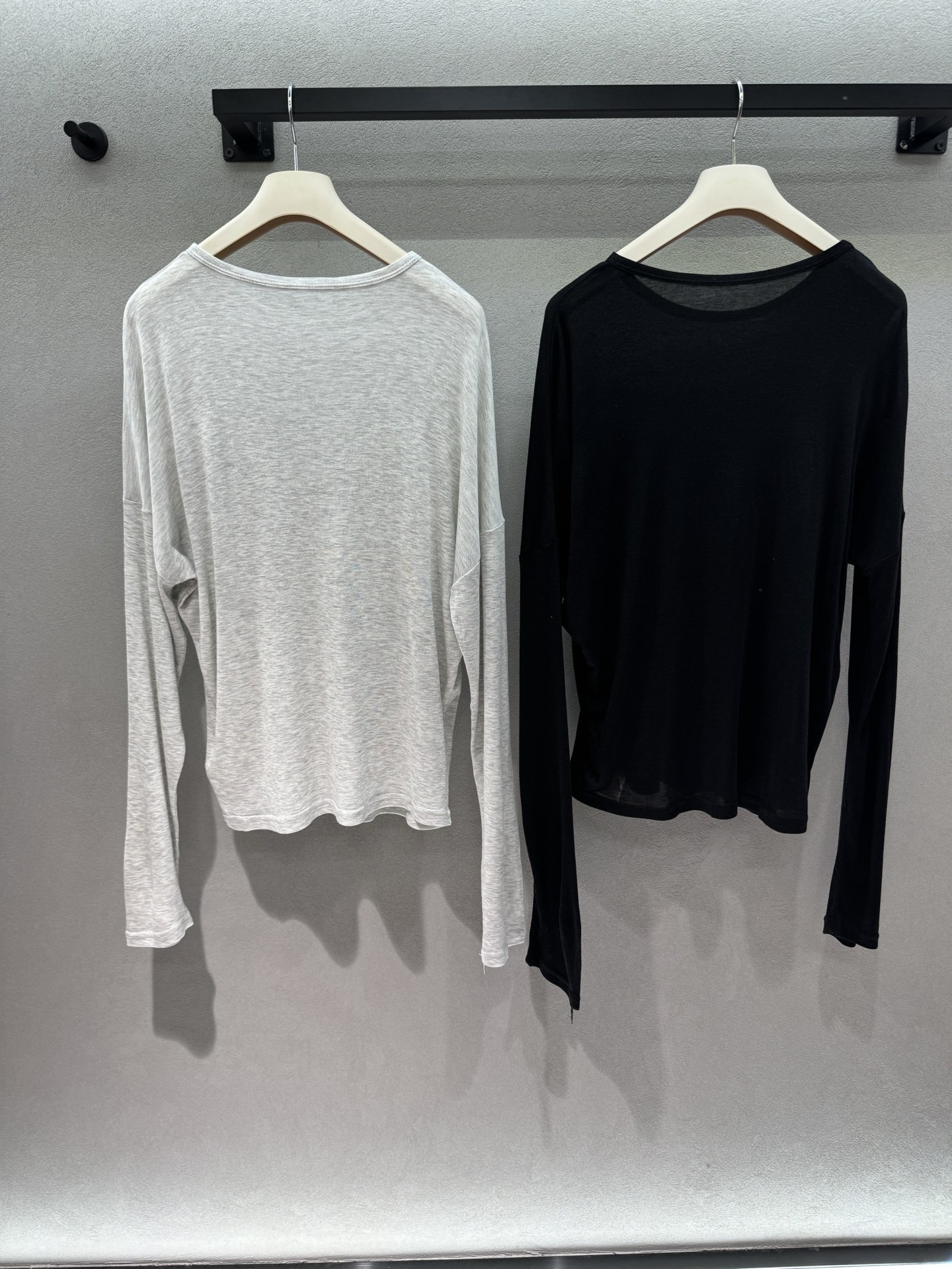 ￼ 🌾2026 SPring&Summer  ！AC，经典1996系列衍生款长袖T ，麻灰/纯黑双色可选