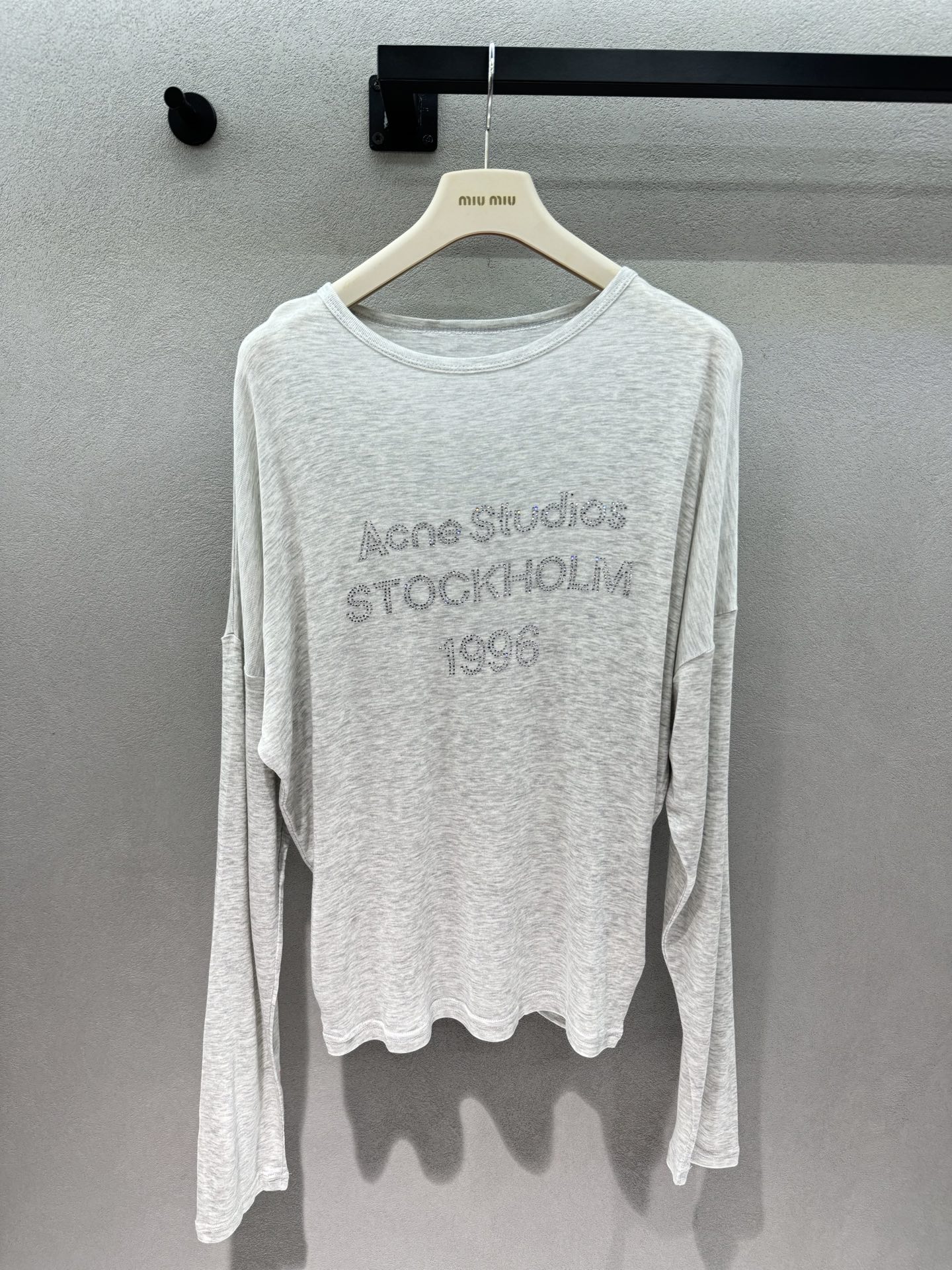 ￼ 🌾2026 SPring&Summer  ！AC，经典1996系列衍生款长袖T ，麻灰/纯黑双色可选