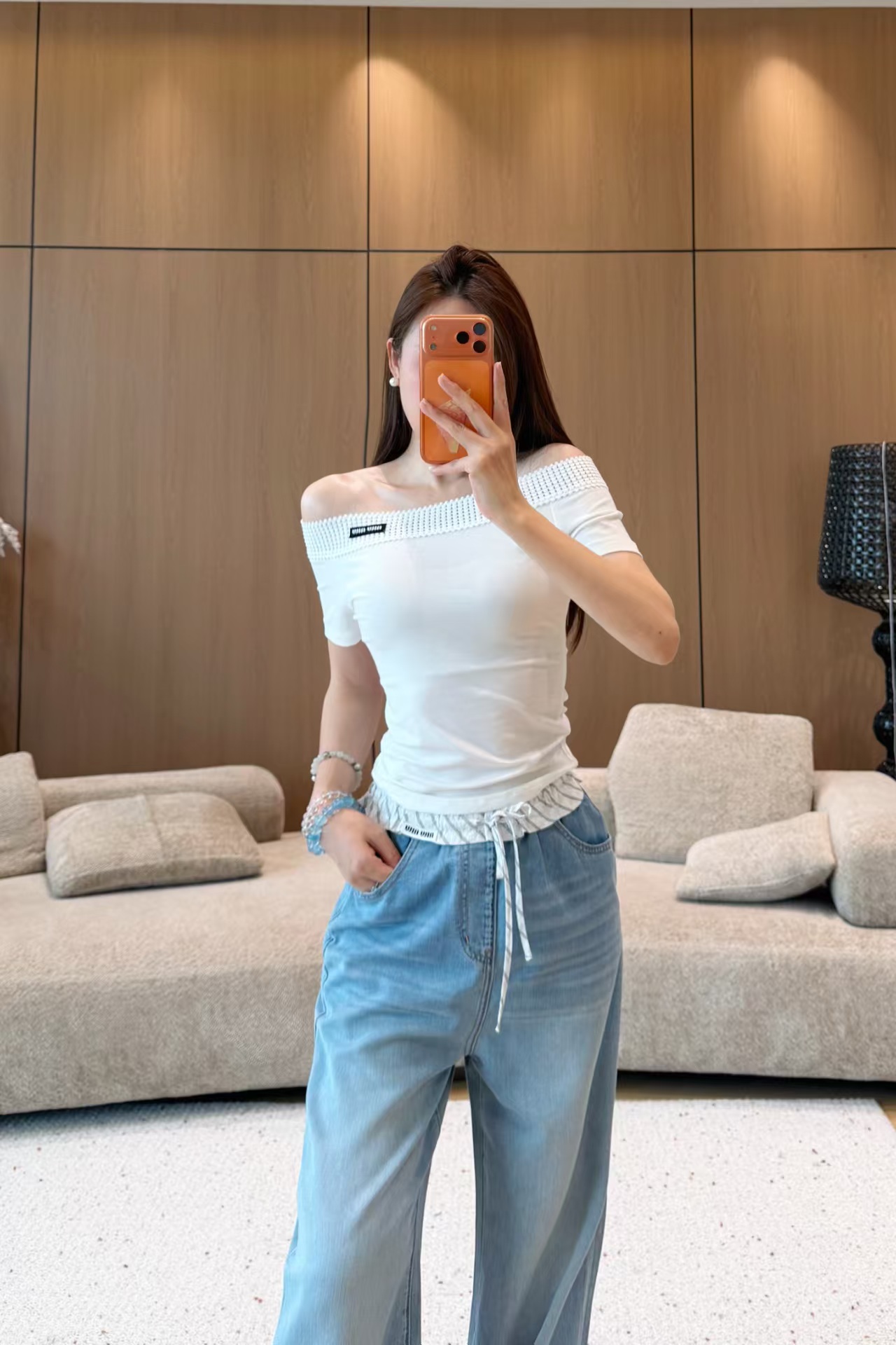 NO:878803,,,19860909,,,Women's clothing