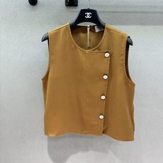  🌾2026 SPring&Summer /套!小香马甲+裙裤套装,经典圆领无袖马甲,搭配不规则裙裤,  🌾2026 SPring&Summer /套!小香马甲+裙裤套装,经典圆领无袖马甲,搭配不规则裙裤,