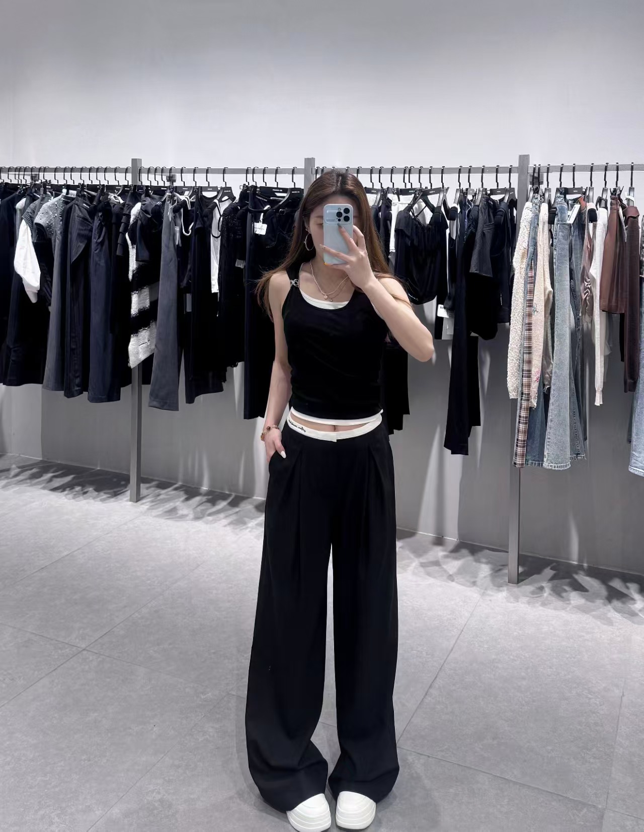 NO:889671,,,19860909,,,Women's clothing