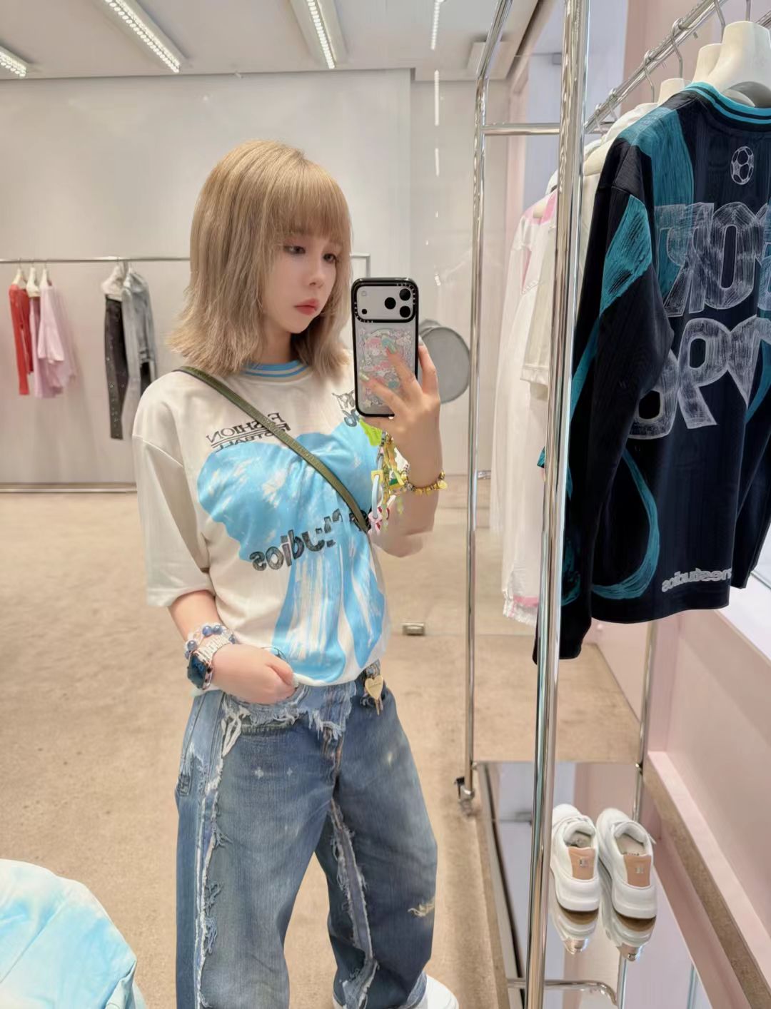 NO:891196,,,19860909,,,Women's clothing