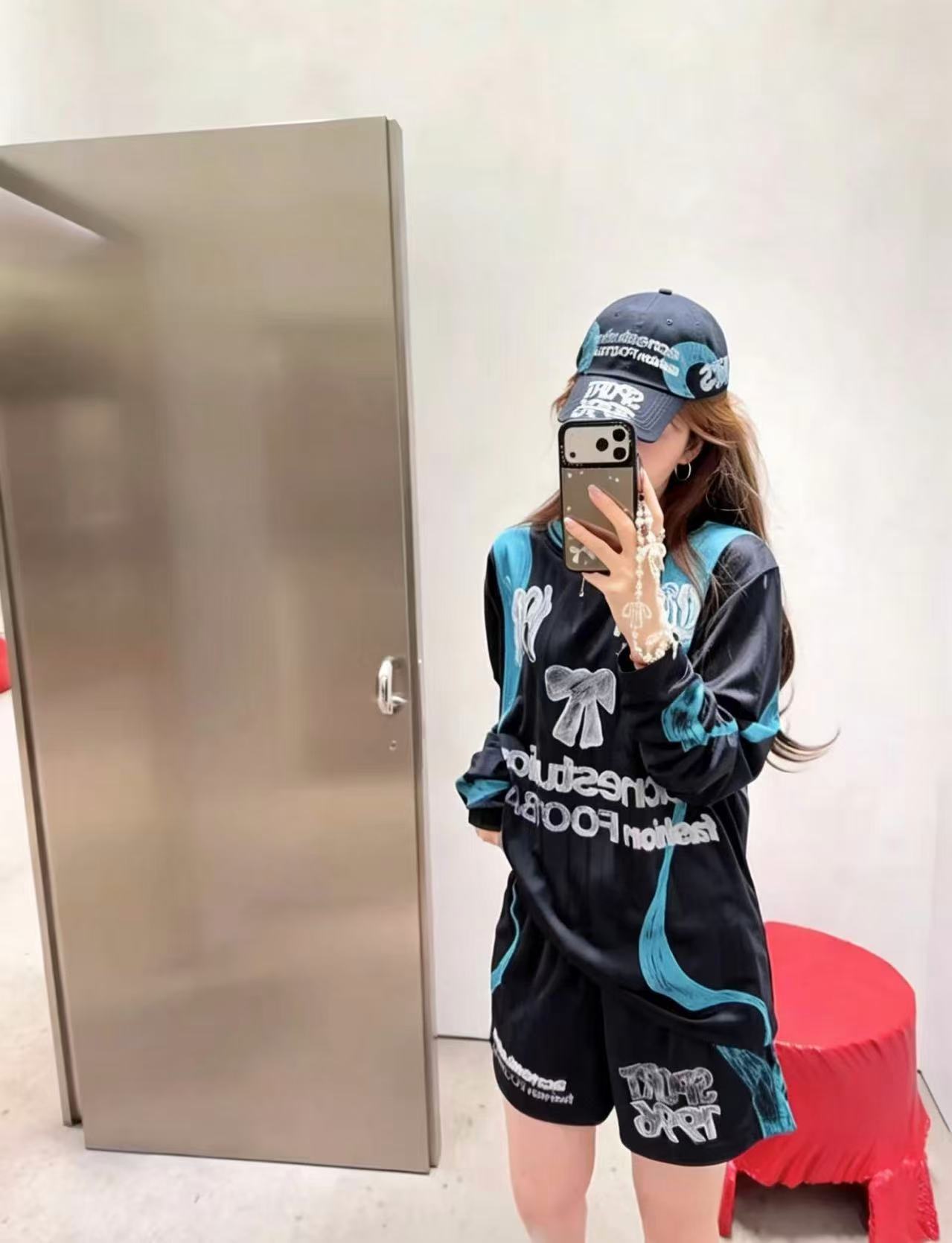 NO:892525,,,19860909,,,Women's clothing