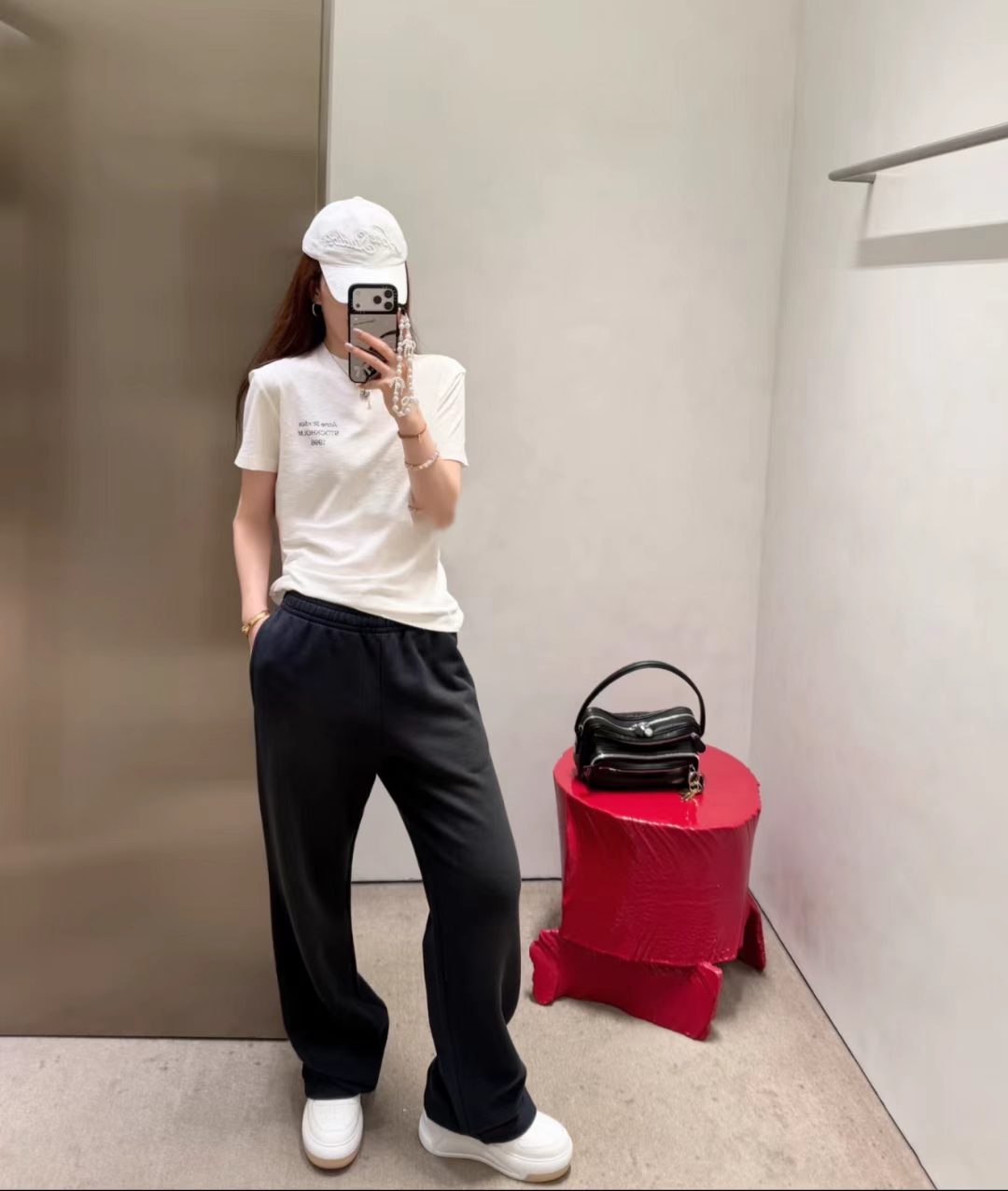 NO:892541,,,19860909,,,Women's clothing