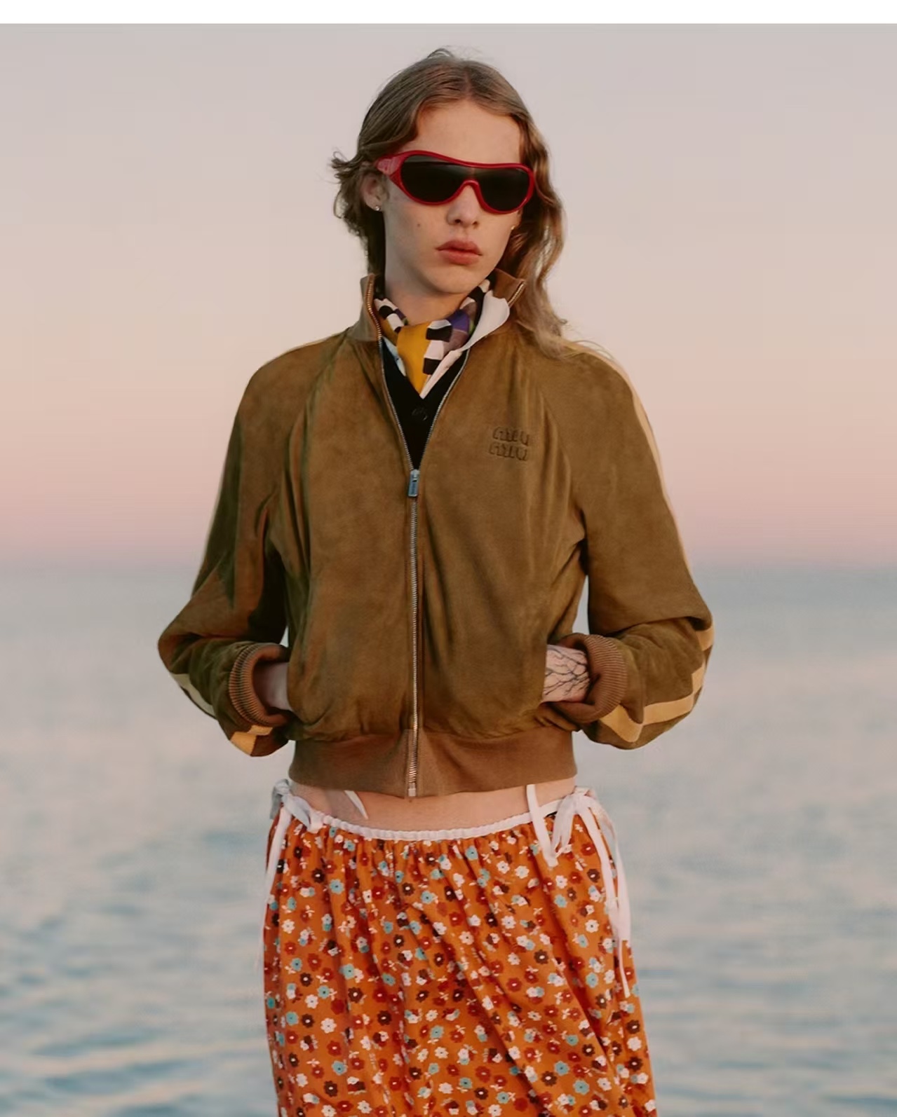 NO:893146,,,19860909,,,Women's clothing
