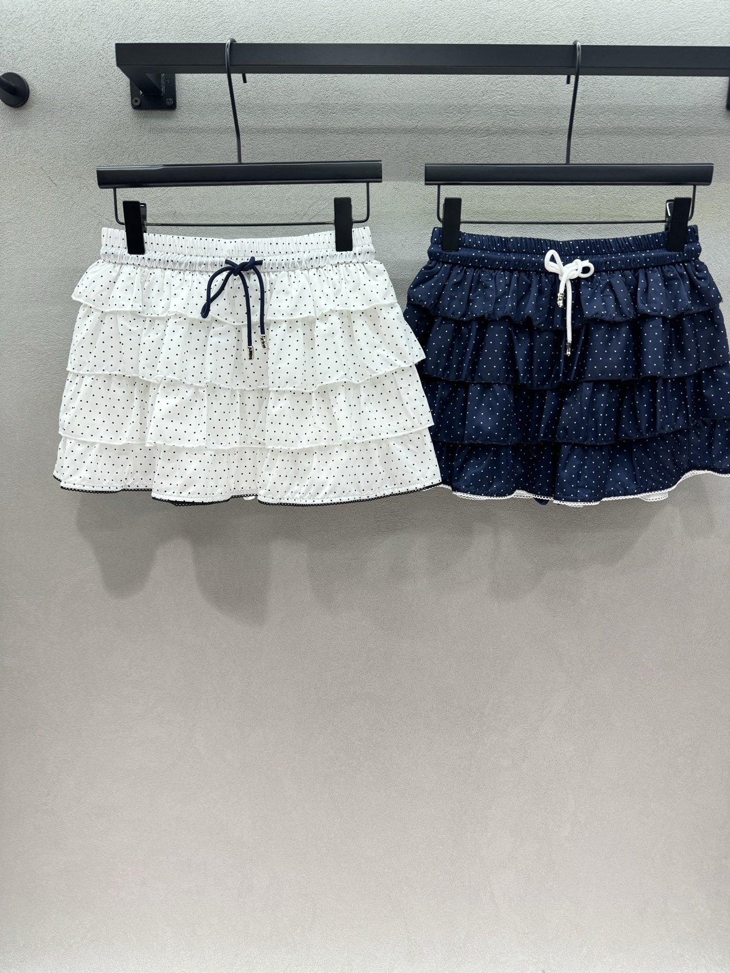￼ 🌾2026 SPring&Summer ！波点蛋糕短裙，经典小波点+四层荷叶蛋糕剪裁，蓬蓬版型巨藏胯