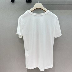 🌾2026 SPring&Summer !AC基础款白T,复古花体英文+建筑版画印花太有质感;细腻水洗棉 🌾2026 SPring&Summer !AC基础款白T,复古花体英文+建筑版画印花太有质感;细腻水洗棉