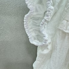 🌾2026 SPring&Summer !小香木耳边泡泡袖白上衣,肌理透气面料,夏日穿清爽不闷多层蛋糕荷 🌾2026 SPring&Summer !小香木耳边泡泡袖白上衣,肌理透气面料,夏日穿清爽不闷多层蛋糕荷