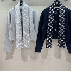 ❄️2026 Autumn and Winter❄️ !1V,围巾针织开衫套装 经典灰、藏青两个配色 短款小开衫搭配老花 ❄️2026 Autumn and Winter❄️ !1V,围巾针织开衫套装 经典灰、藏青两个配色 短款小开衫搭配老花