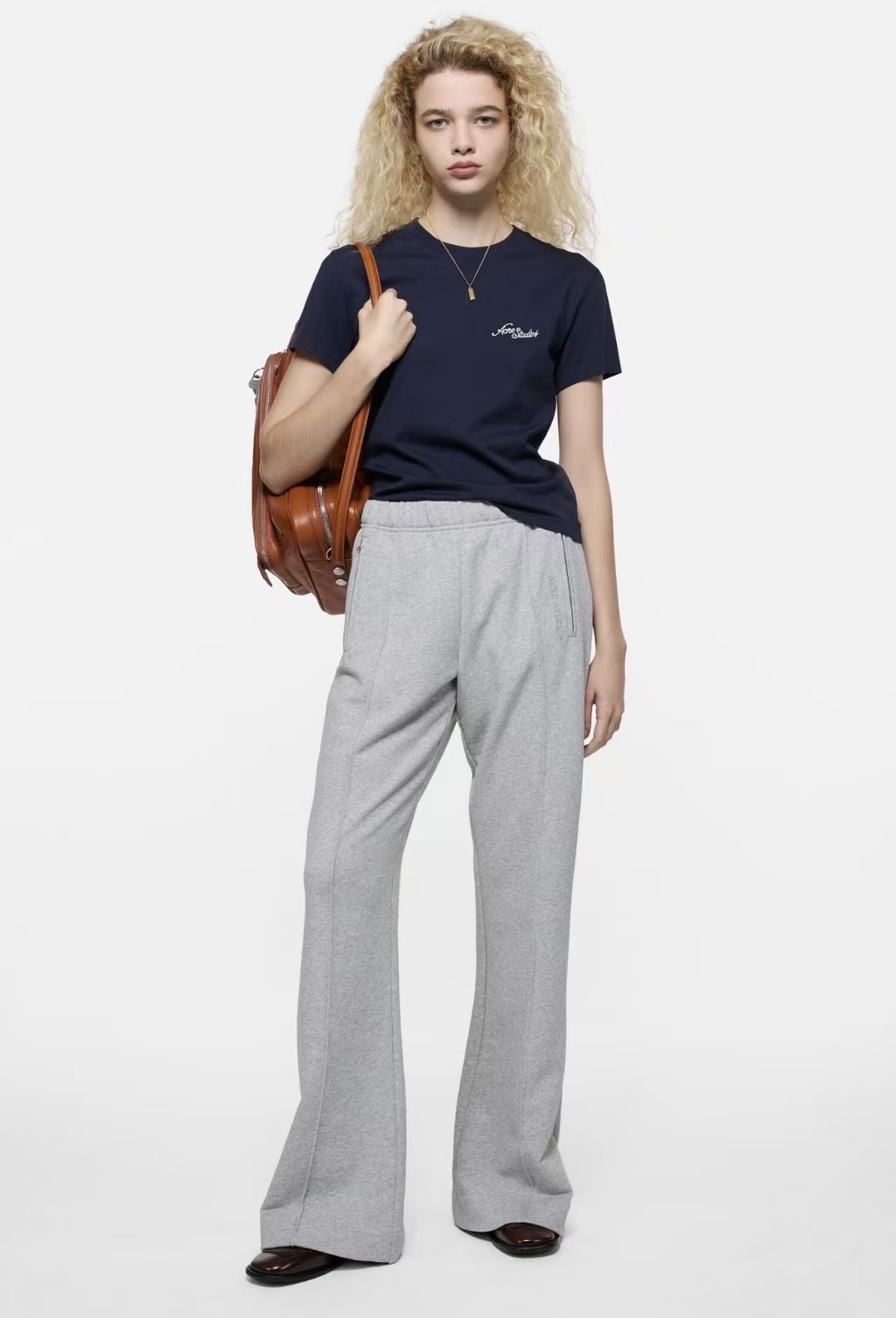 NO:954828,,,19860909,,,Women's clothing